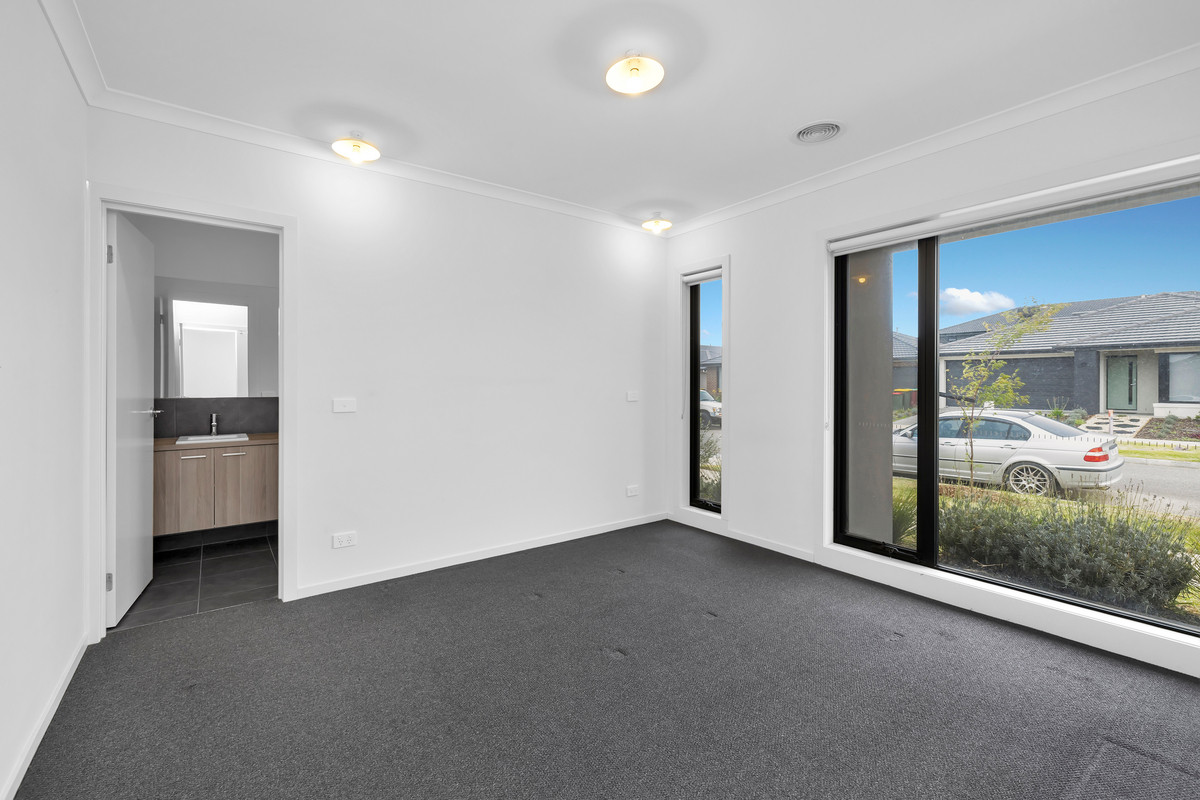 13 Sherbet Street, Clyde North VIC 3978, Clyde North - Thumbnail 5