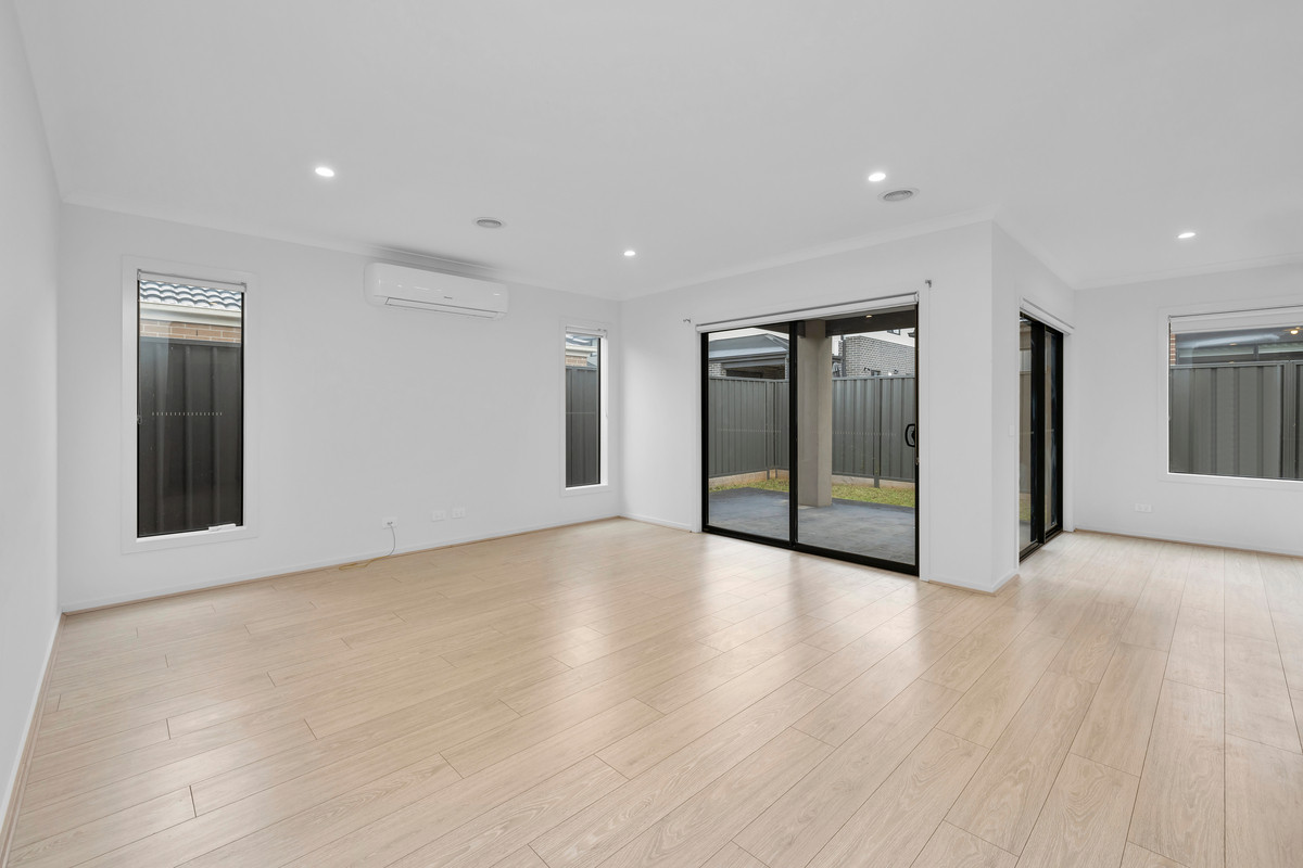 13 Sherbet Street, Clyde North VIC 3978, Clyde North - Thumbnail 4