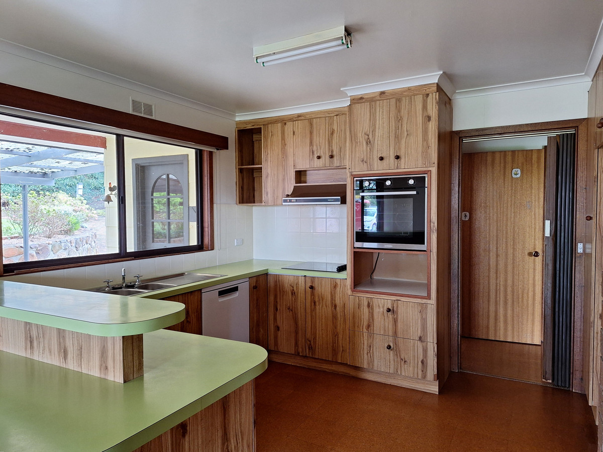 10 Dickies Hill Road, Mirboo North VIC 3871, Mirboo North - Thumbnail 3