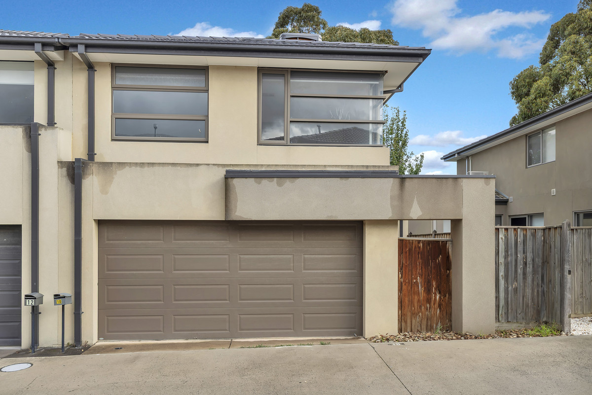 10 Eliot Avenue, Officer VIC 3809, Officer - Thumbnail 2