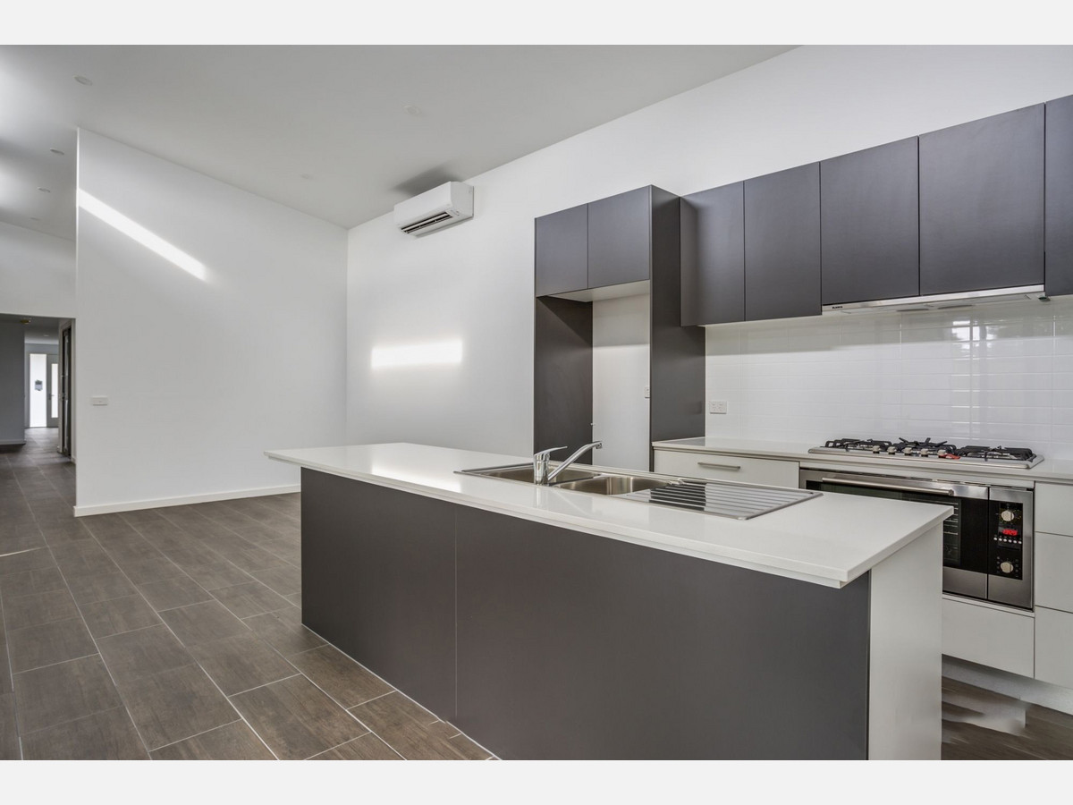 62 Kennington Road, Rosebud VIC 3939, Rosebud - Thumbnail 4