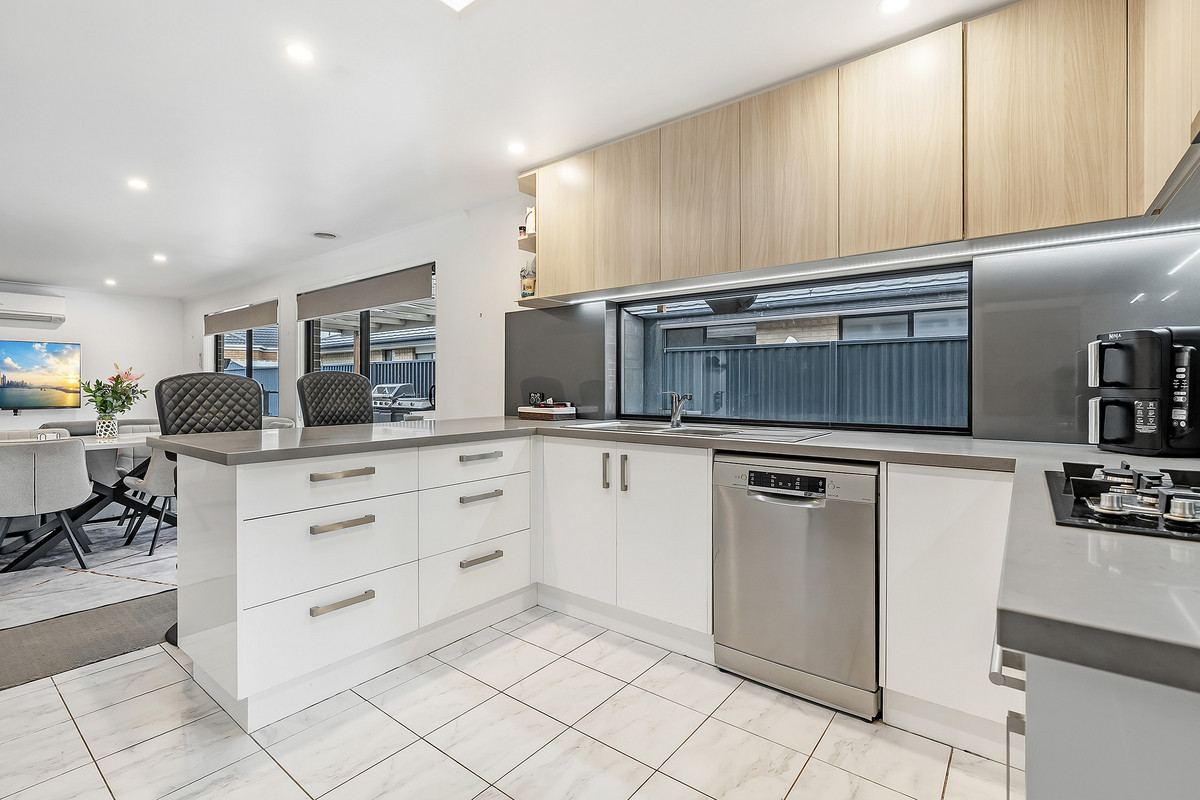 75 The Parkway, PAKENHAM VIC 3810, Pakenham - Thumbnail 7