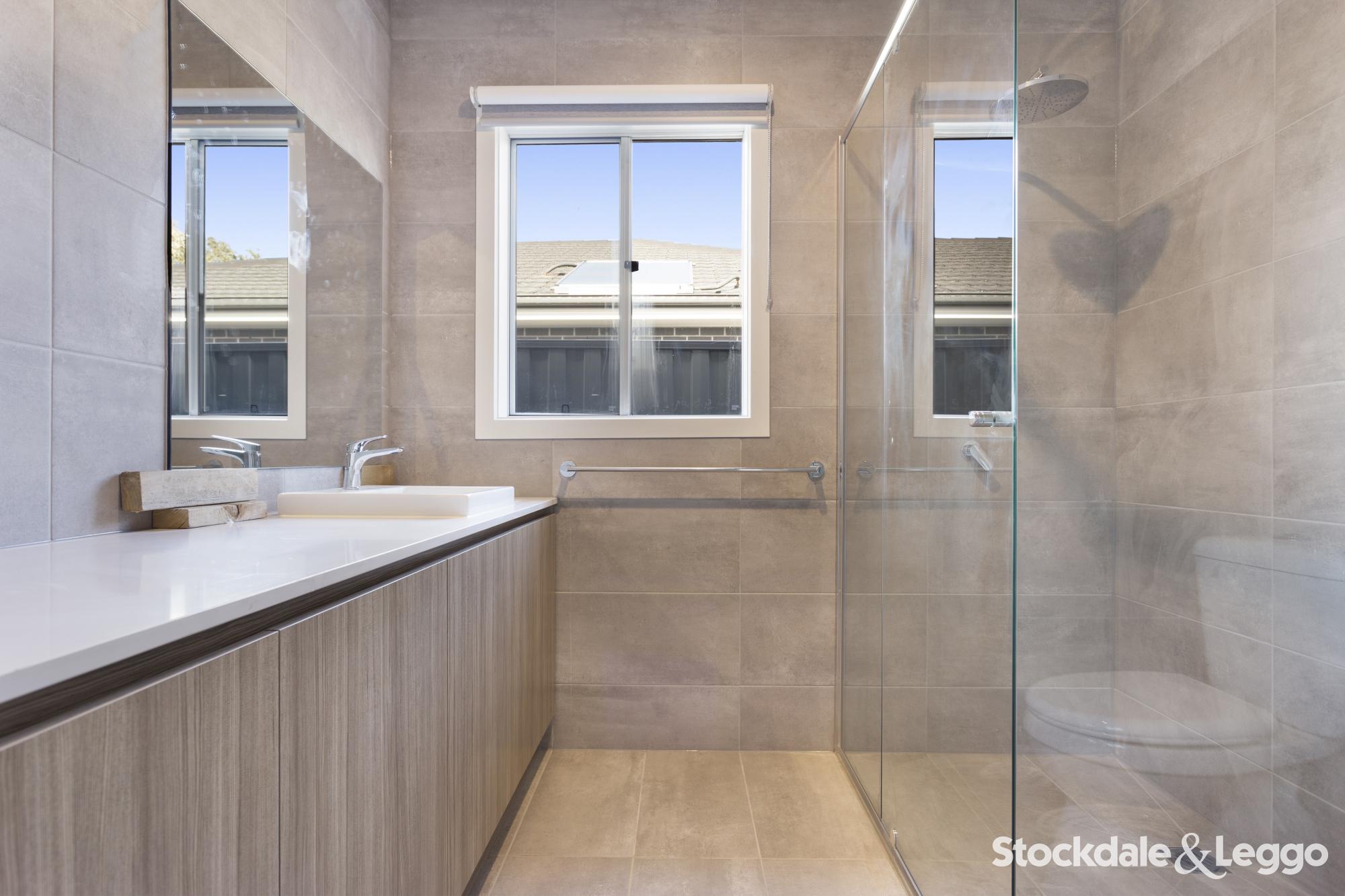 2/19 Regan Drive, Romsey VIC, Romsey - Thumbnail 7