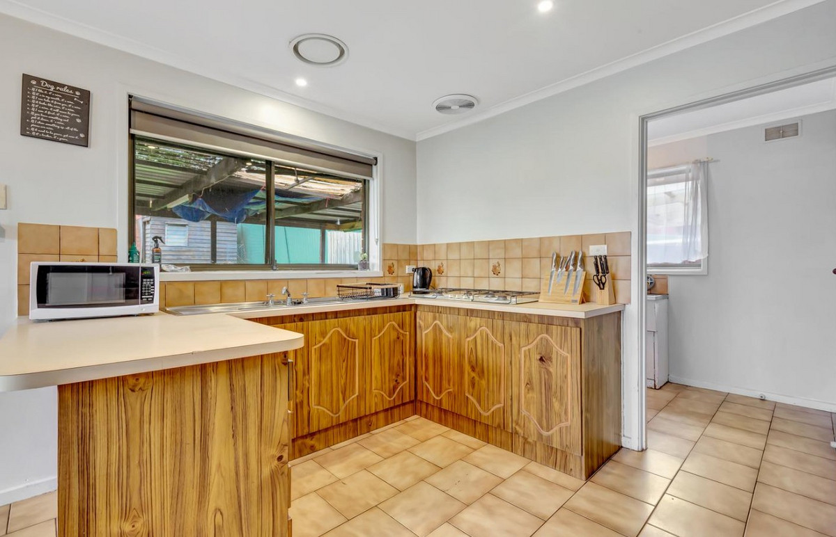 35 Elizabeth Street, Westmeadows VIC 3049, Westmeadows - Thumbnail 2