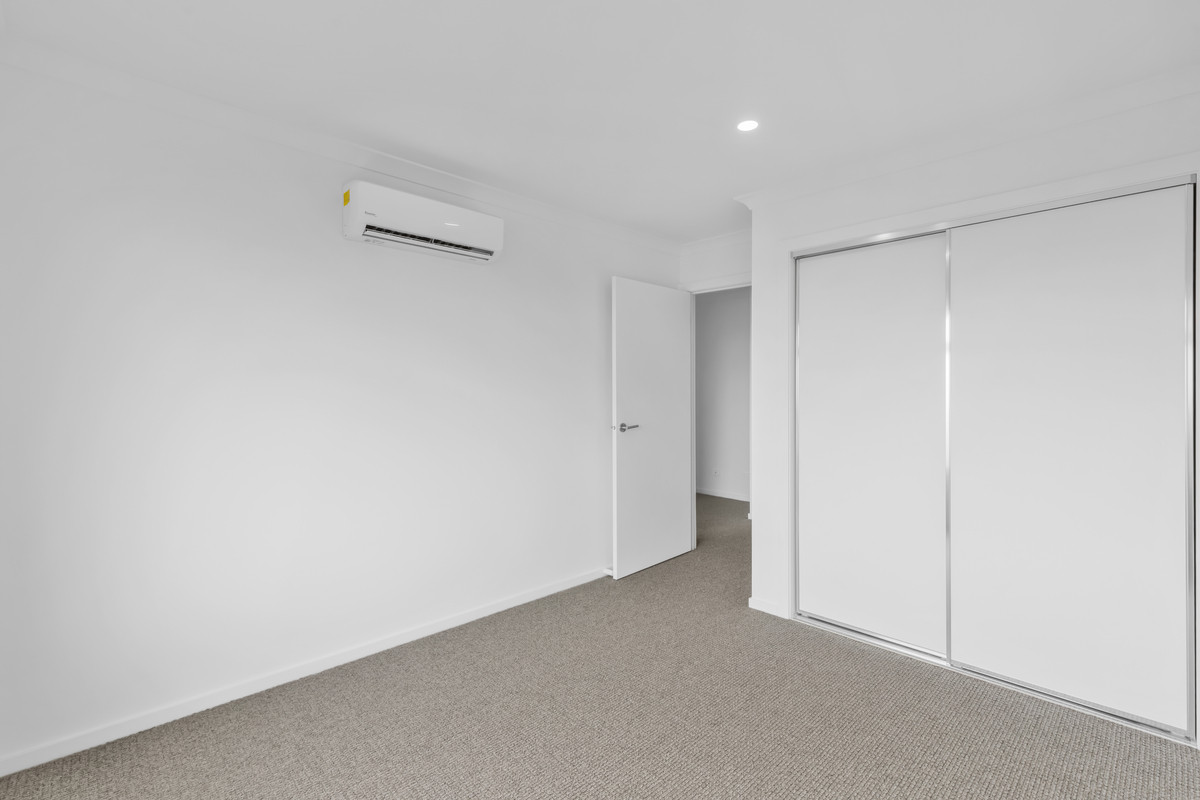 9 Footprint Walk, Clyde North VIC 3978, Clyde North - Thumbnail 8