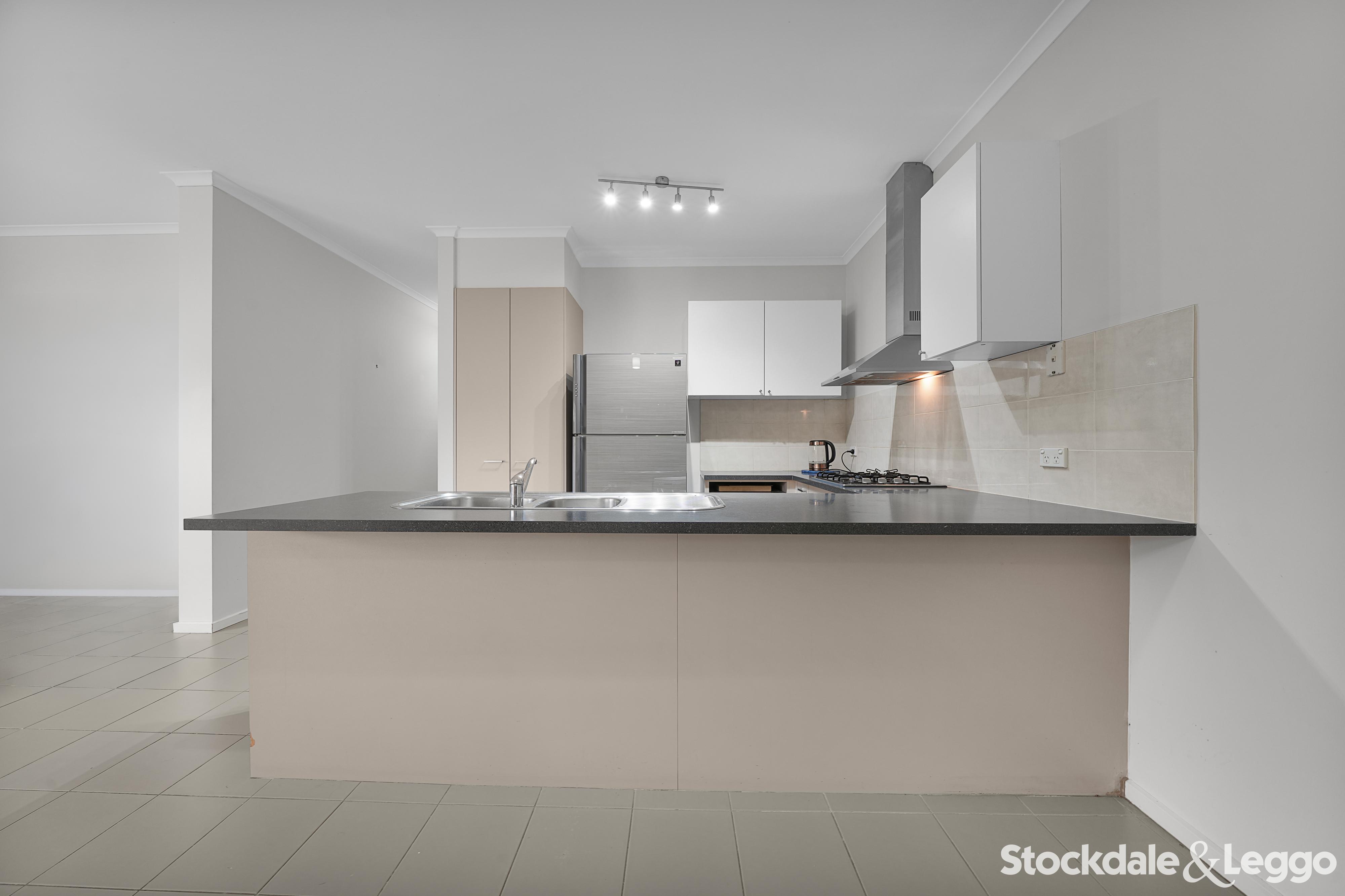 2 Castlegate Lane, Craigieburn VIC, Craigieburn - Thumbnail 5