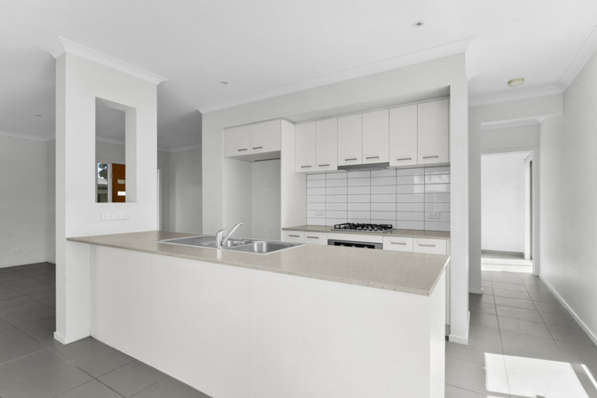 15 Armidale Dve, Pakenham VIC 3810, Pakenham - Thumbnail 3