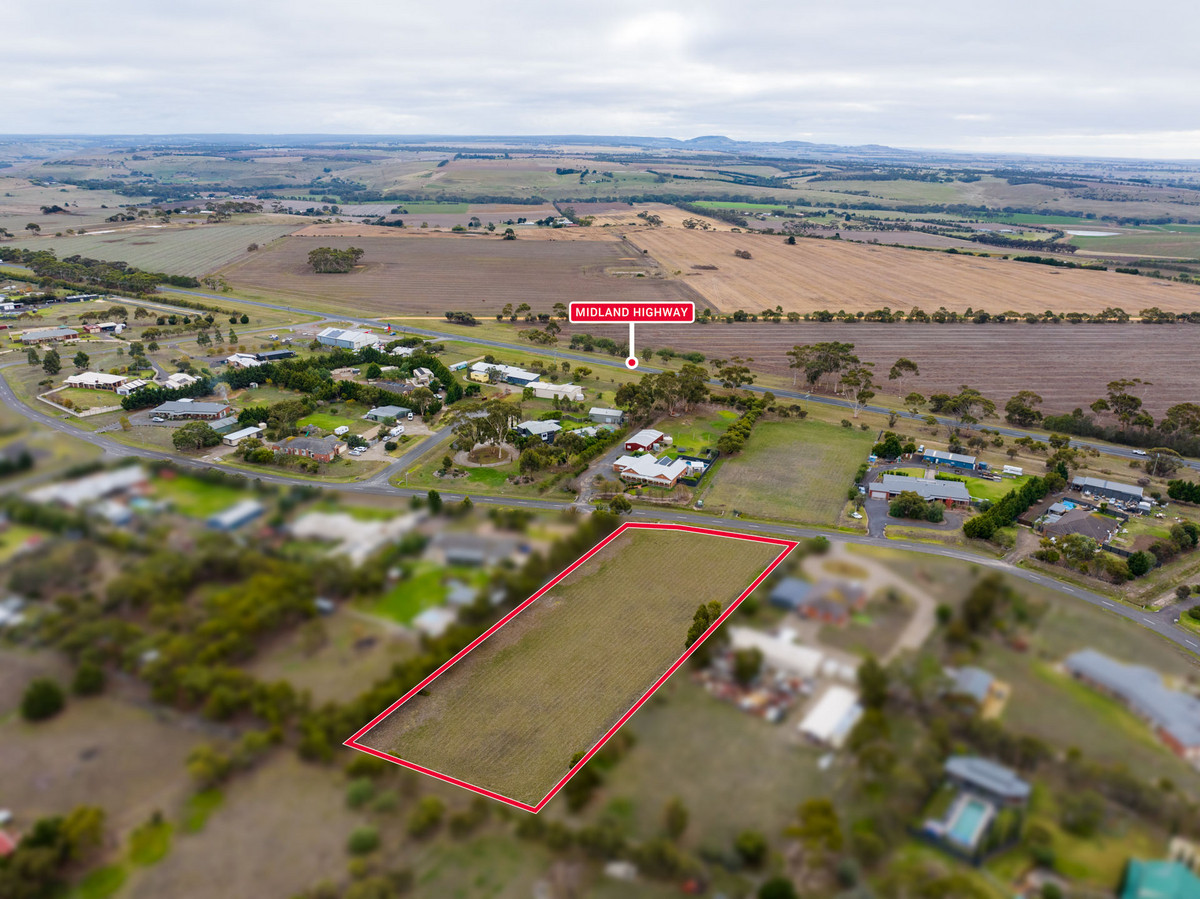 71 Inverlochy Drive, BANNOCKBURN VIC 3331, Bannockburn - Thumbnail 3