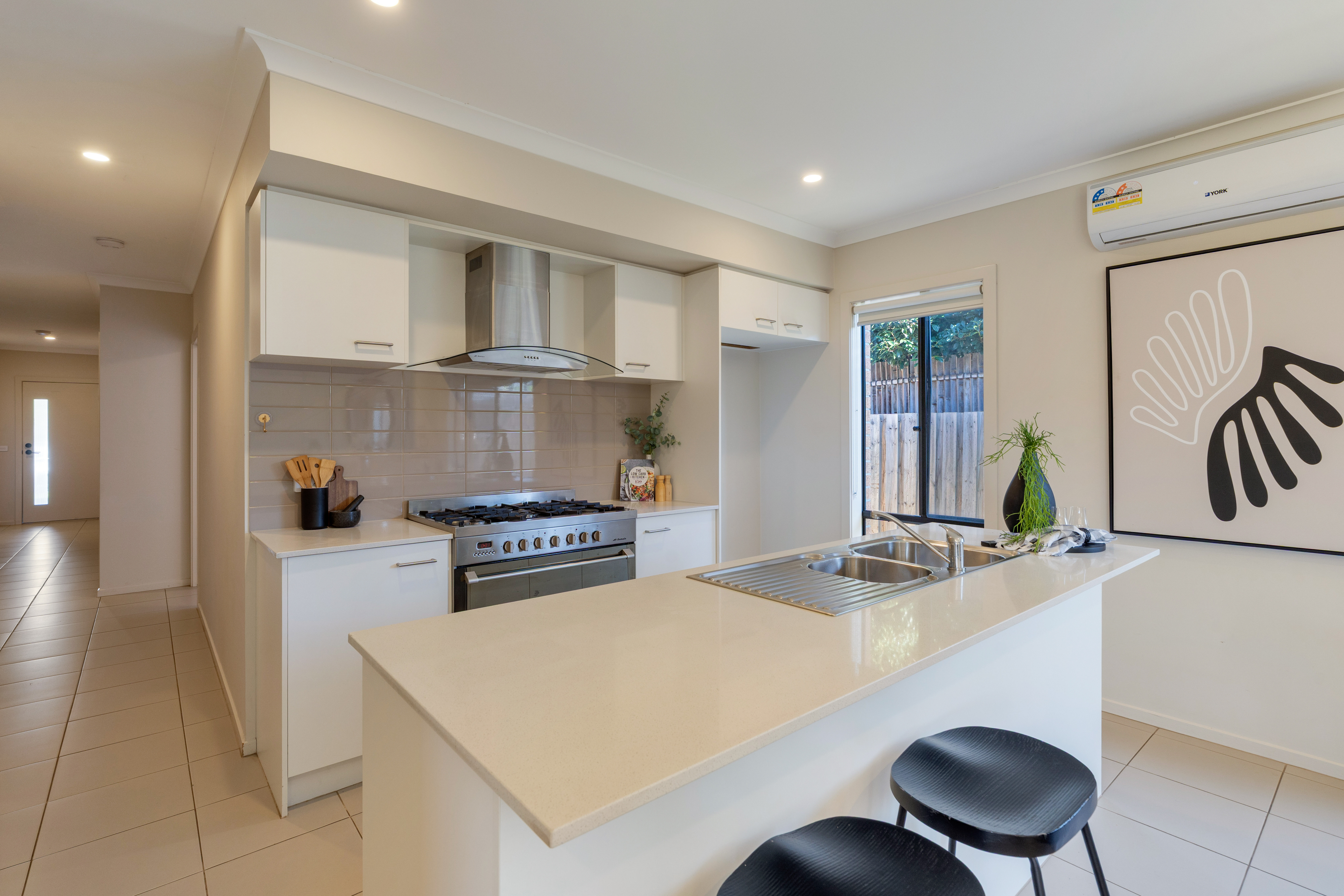 19 Wheatley Parade, Mickleham VIC, Mickleham - Thumbnail 4