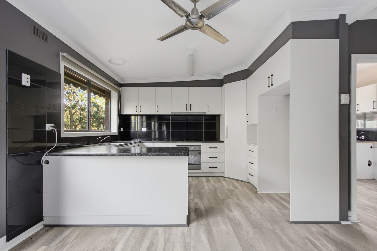 6 Smallburn Avenue, Newborough VIC 3825, Newborough - Thumbnail 6