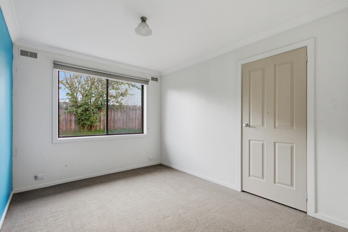 6 Smallburn Avenue, Newborough VIC 3825, Newborough - Thumbnail 8