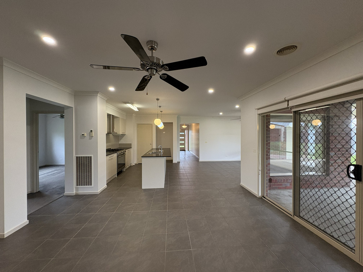 8 Dover Street, COBDEN VIC 3266, Cobden - Thumbnail 4