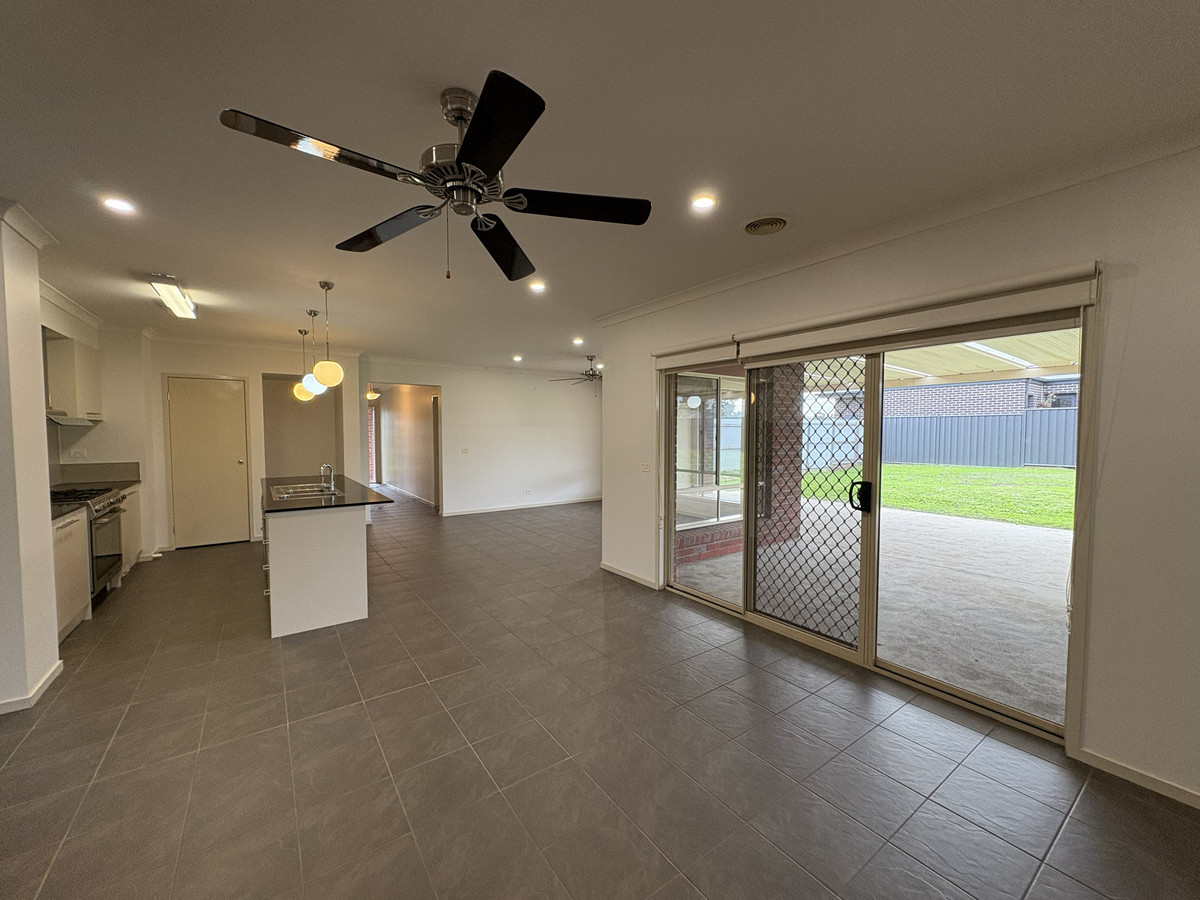 8 Dover Street, COBDEN VIC 3266, Cobden - Thumbnail 5