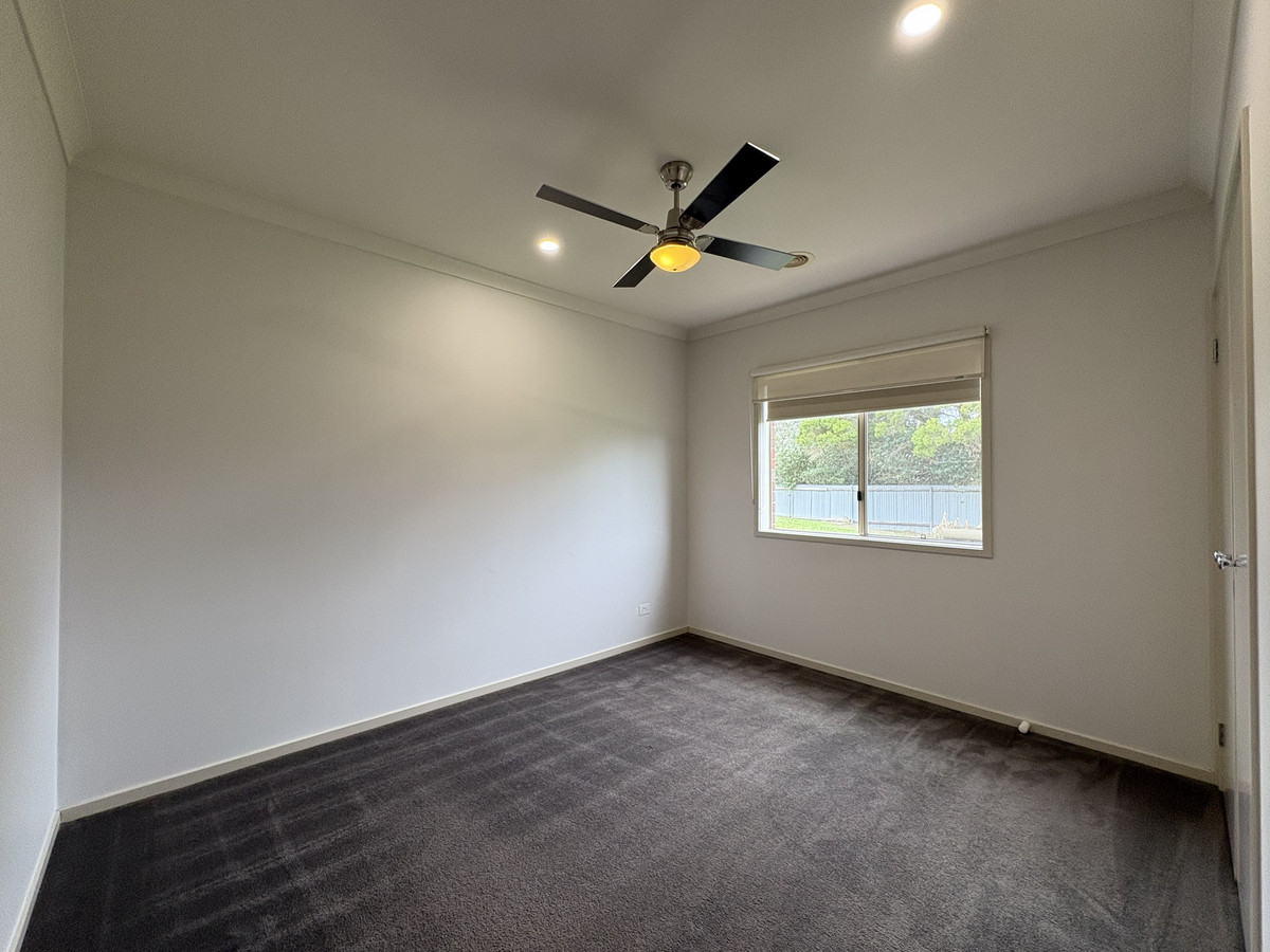 8 Dover Street, COBDEN VIC 3266, Cobden - Thumbnail 8