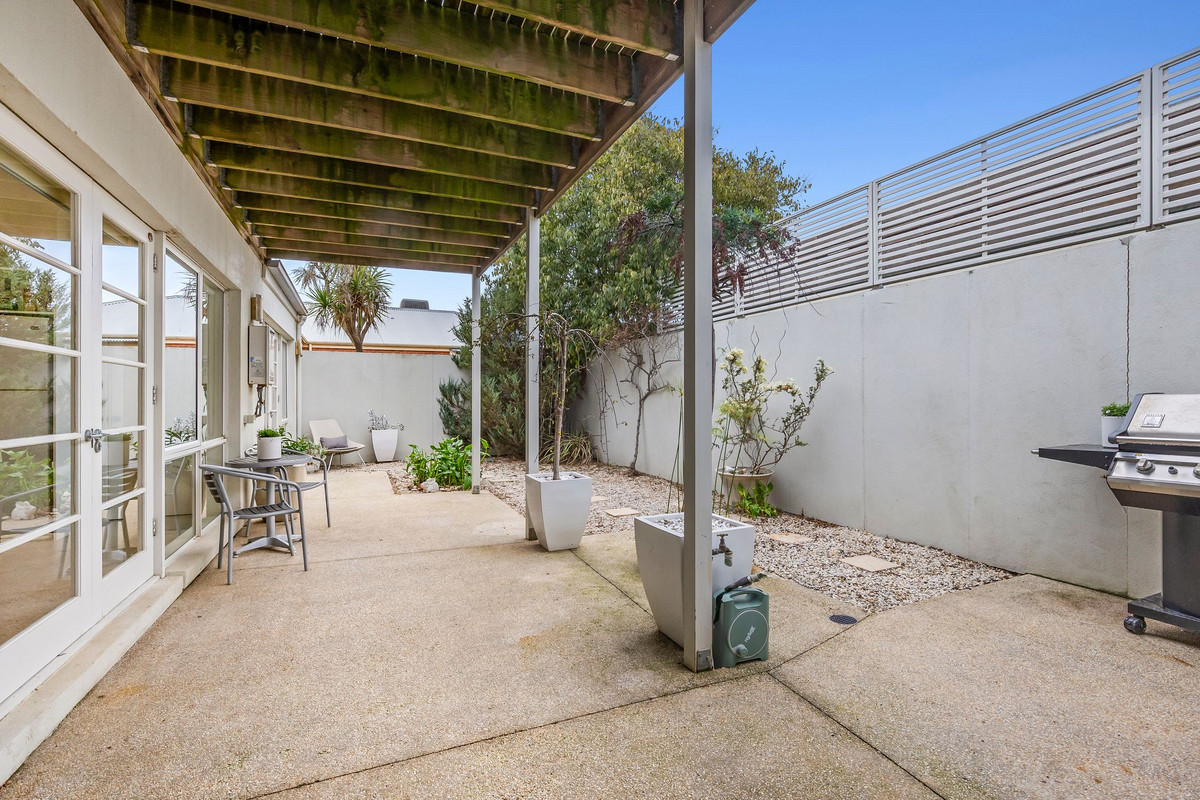18 Ironbark Street, Waurn Ponds VIC 3216, Waurn Ponds - Thumbnail 6