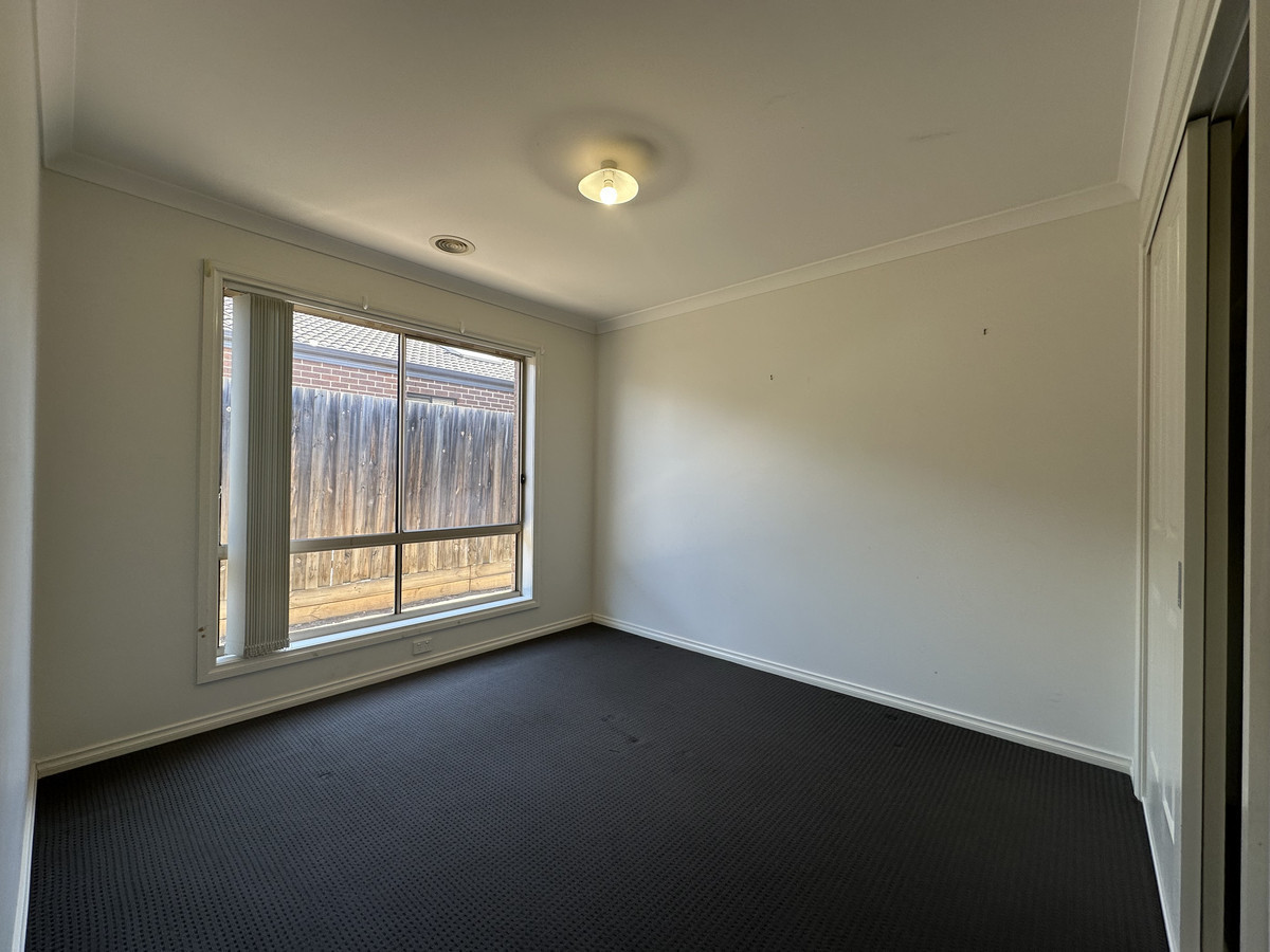 32 Burbidge Drive, BACCHUS MARSH VIC 3340, Bacchus Marsh - Thumbnail 6