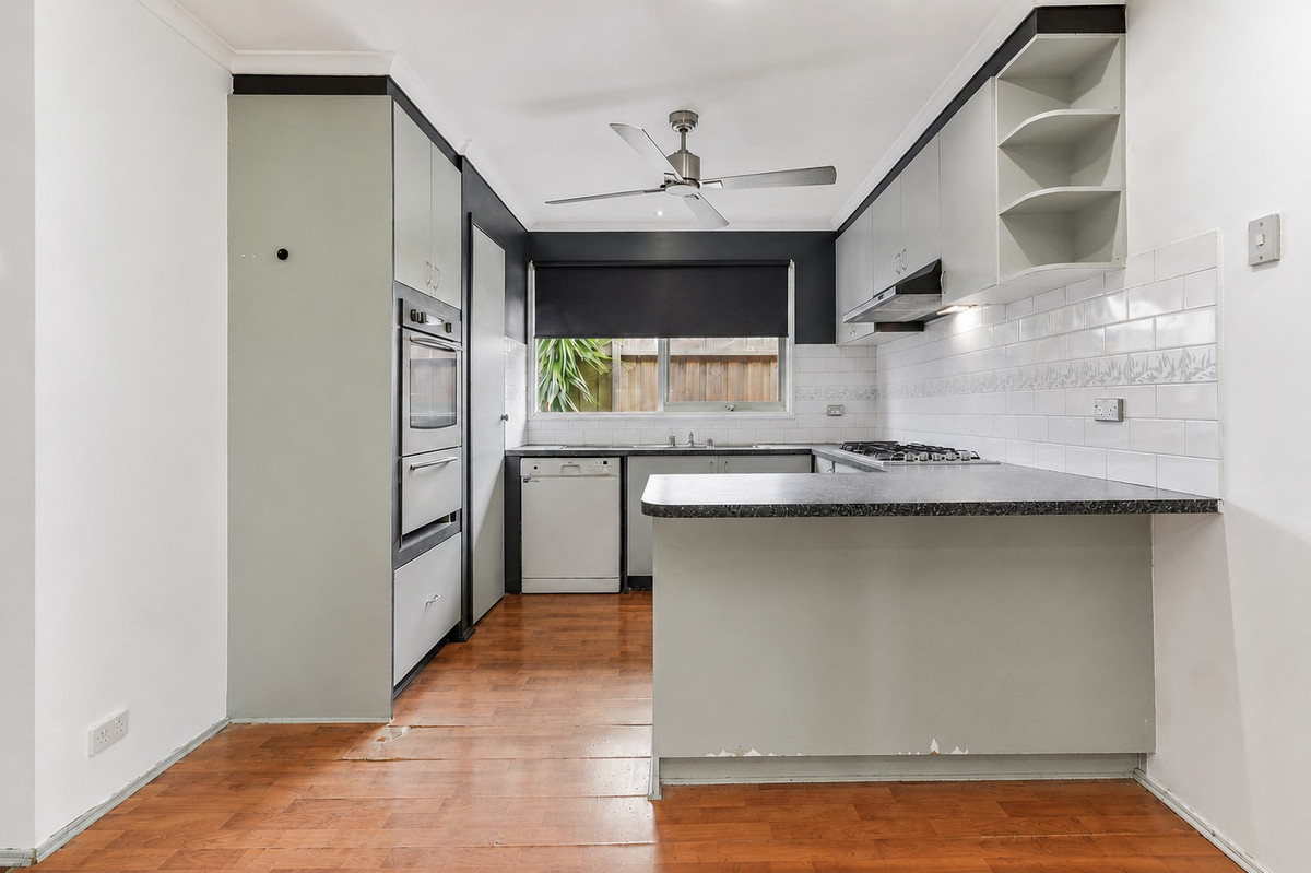 4 Maria Court, Cranbourne North VIC 3977, Cranbourne North - Thumbnail 3