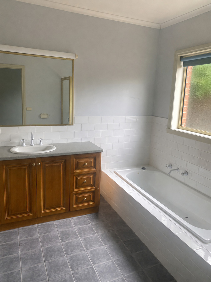 35 Mulquinney Crescent, HIGHTON VIC 3216, Highton - Thumbnail 4