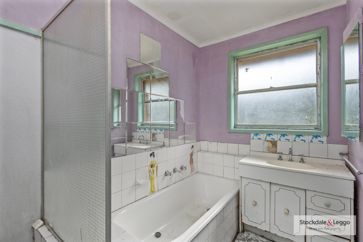 5 Truscott Avenue, California Gully VIC 3556, California Gully - Thumbnail 4