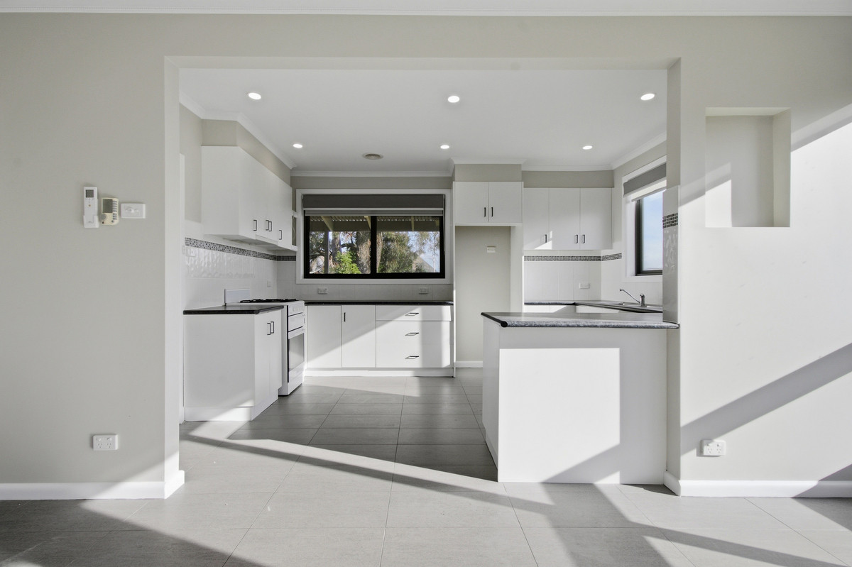 1 Eagle Court, Traralgon VIC 3844, Traralgon - Thumbnail 2