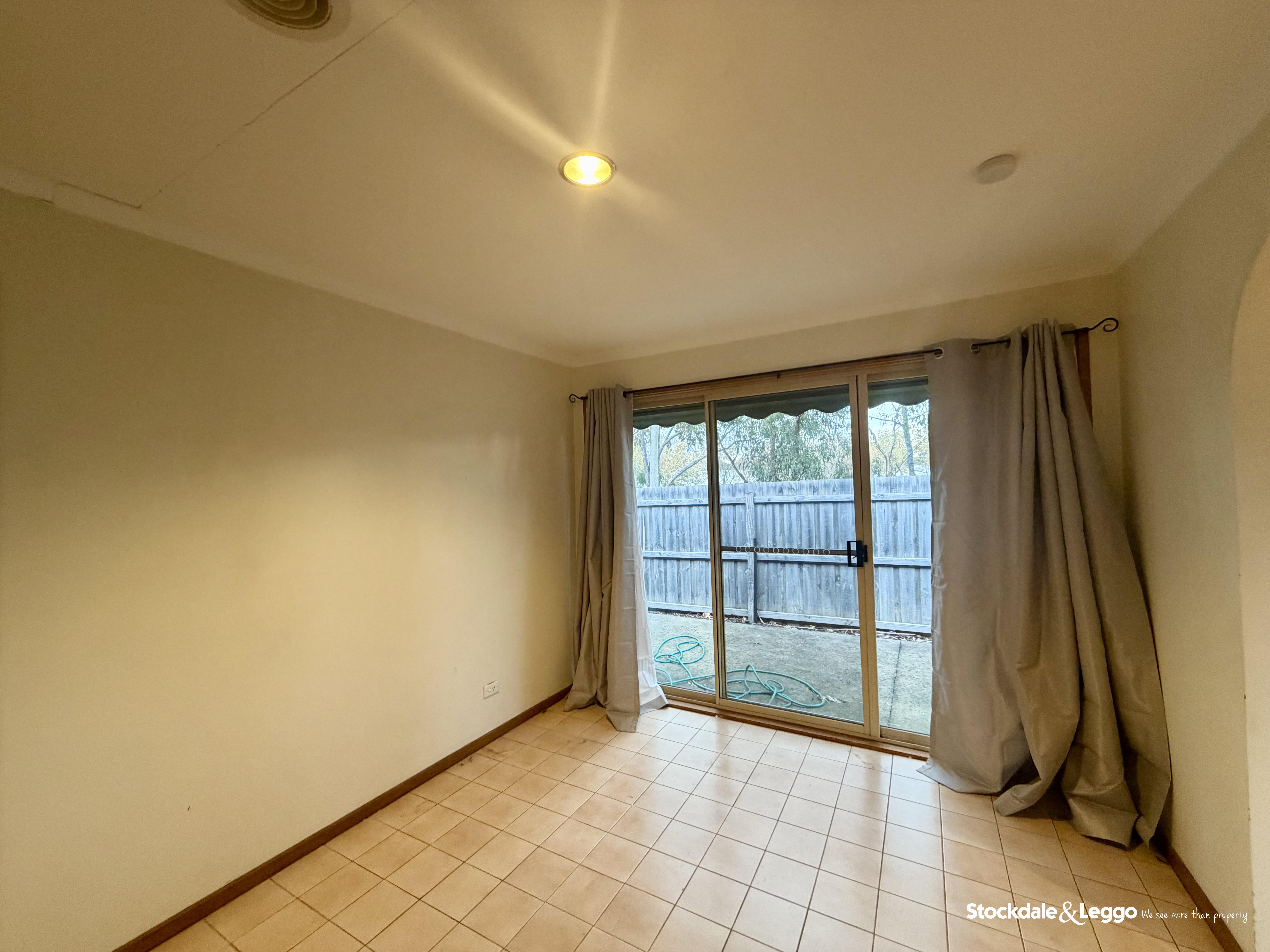 2/17 Florence Avenue, Berwick VIC, Berwick - Thumbnail 4