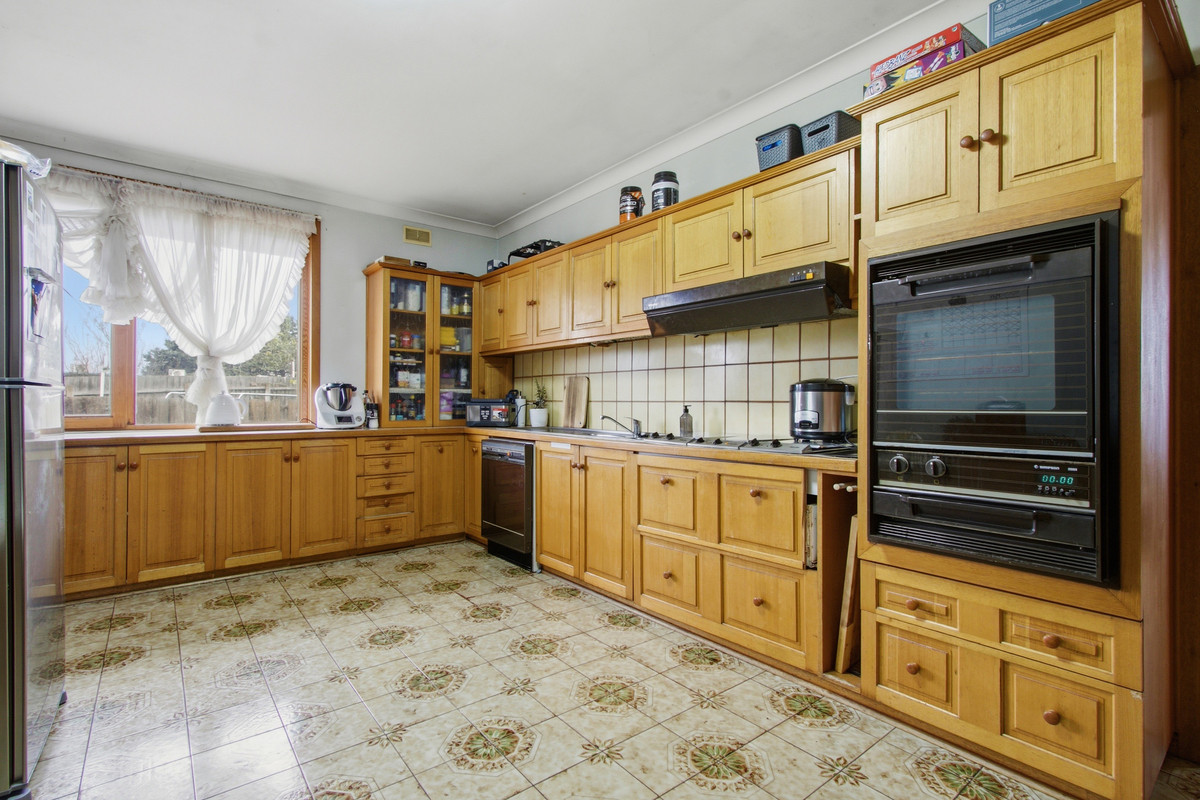 19 Wicks Crescent, Morwell VIC 3840, Morwell - Thumbnail 4