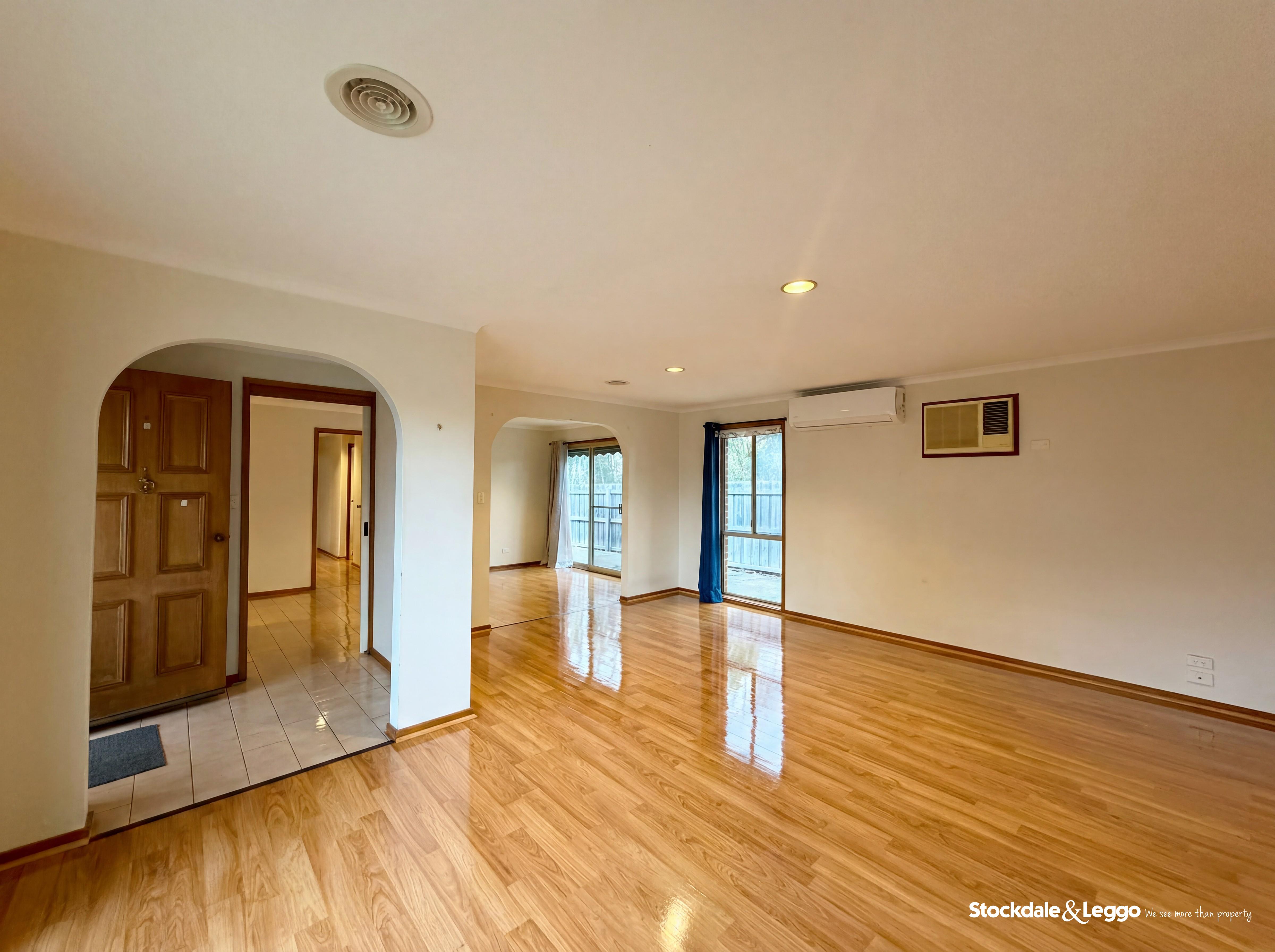 2/17 Florence Avenue, Berwick VIC, Berwick - Thumbnail 3