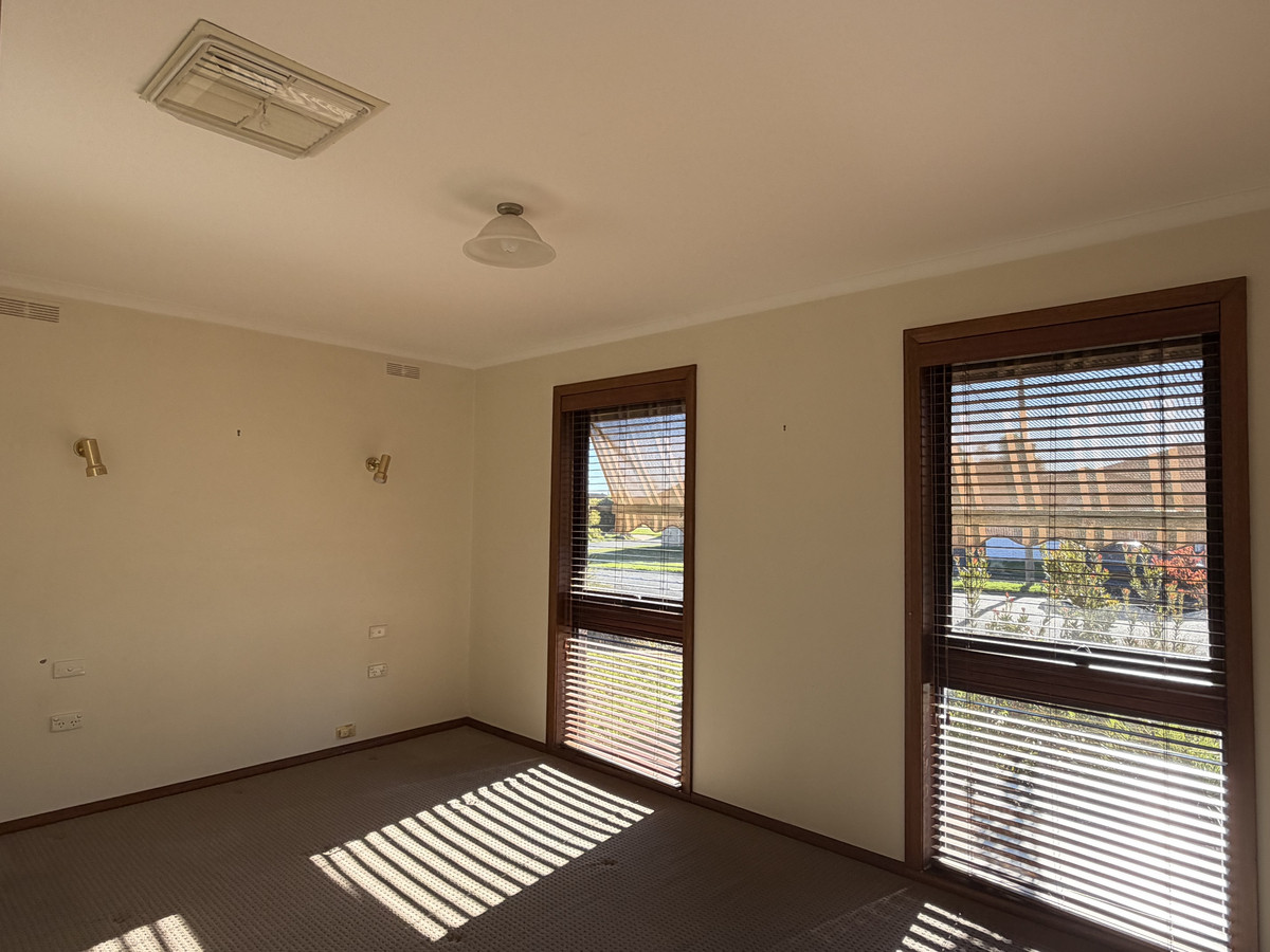 45 Wright Avenue, Shepparton VIC 3630, Shepparton - Thumbnail 4