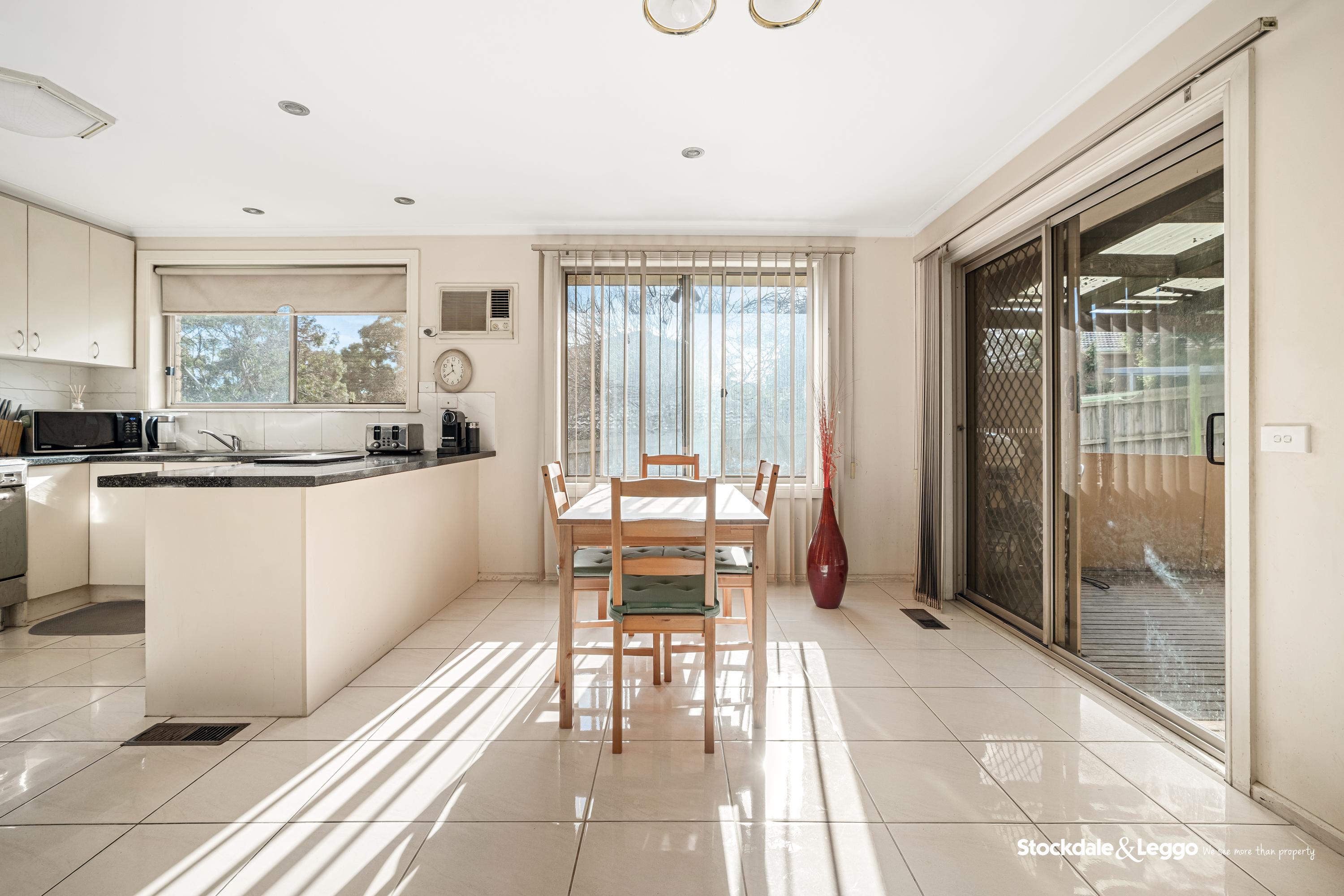 2 Celtis Place, Endeavour Hills VIC, Endeavour Hills - Thumbnail 5