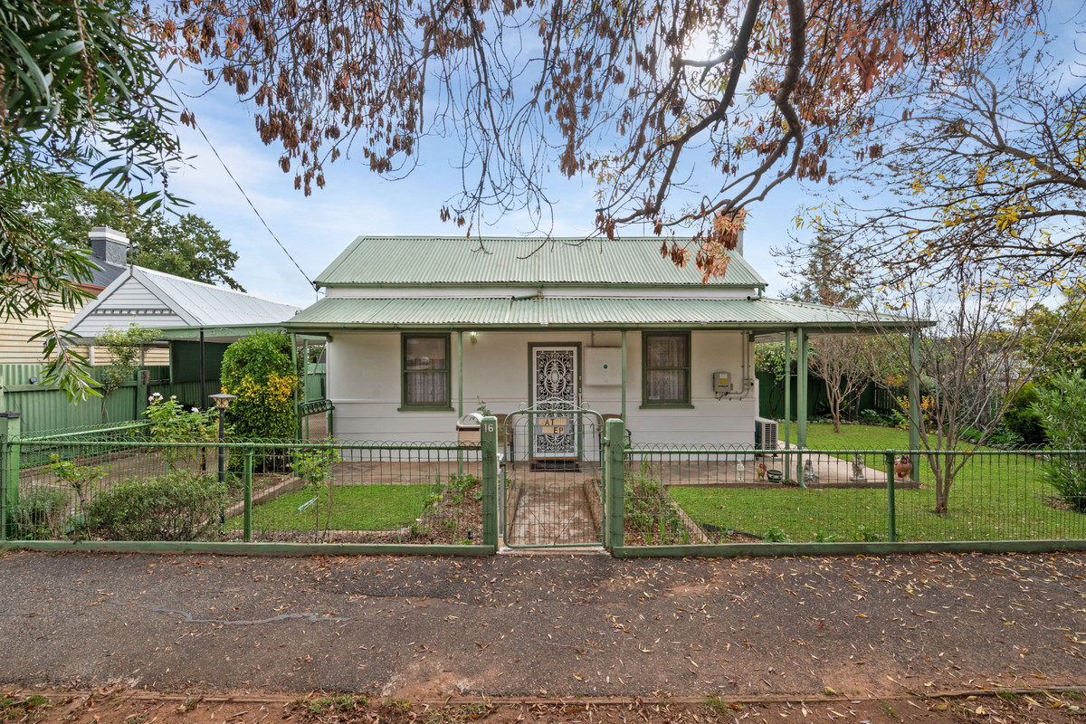 16 Reef Street, Wedderburn VIC 3518, Wedderburn - Image 1