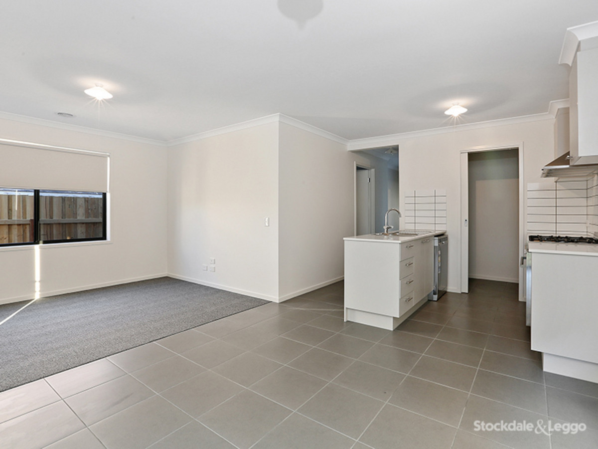 11B Greenwood Street, NEWCOMB VIC 3219, Newcomb - Thumbnail 2
