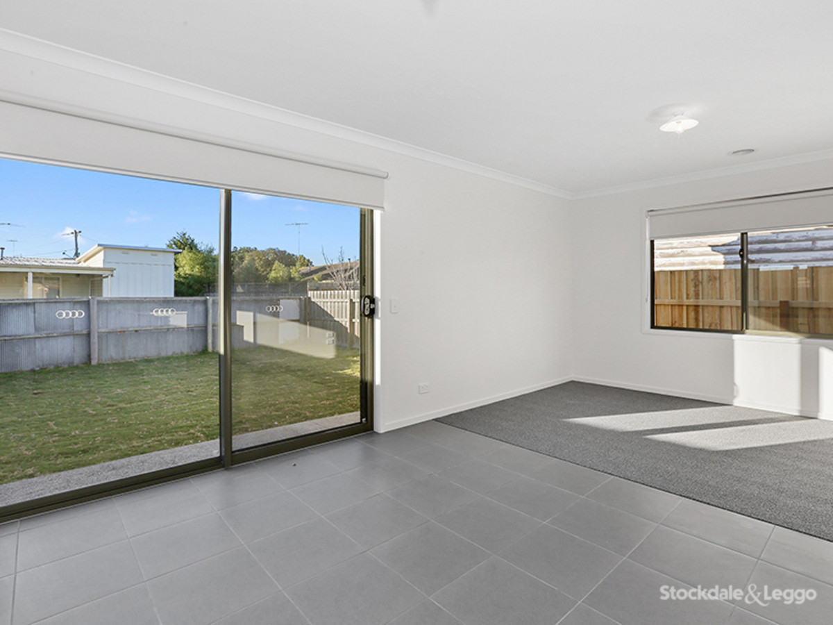 11B Greenwood Street, NEWCOMB VIC 3219, Newcomb - Thumbnail 3