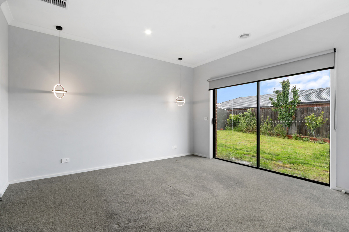 12 Parkview Boulevard, Morwell VIC 3840, Morwell - Thumbnail 3