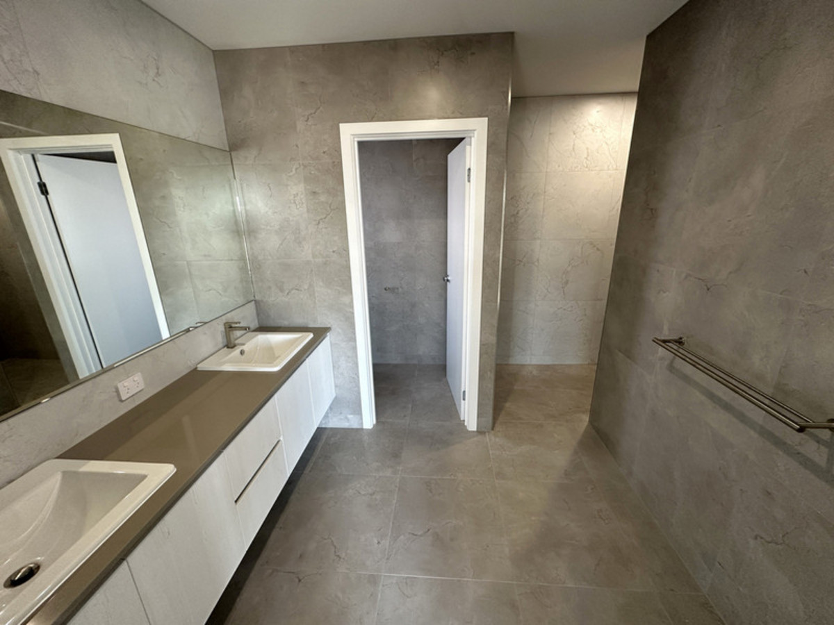 48 Santa Rosa Boulevard,, Shepparton VIC 3630, Shepparton - Thumbnail 6
