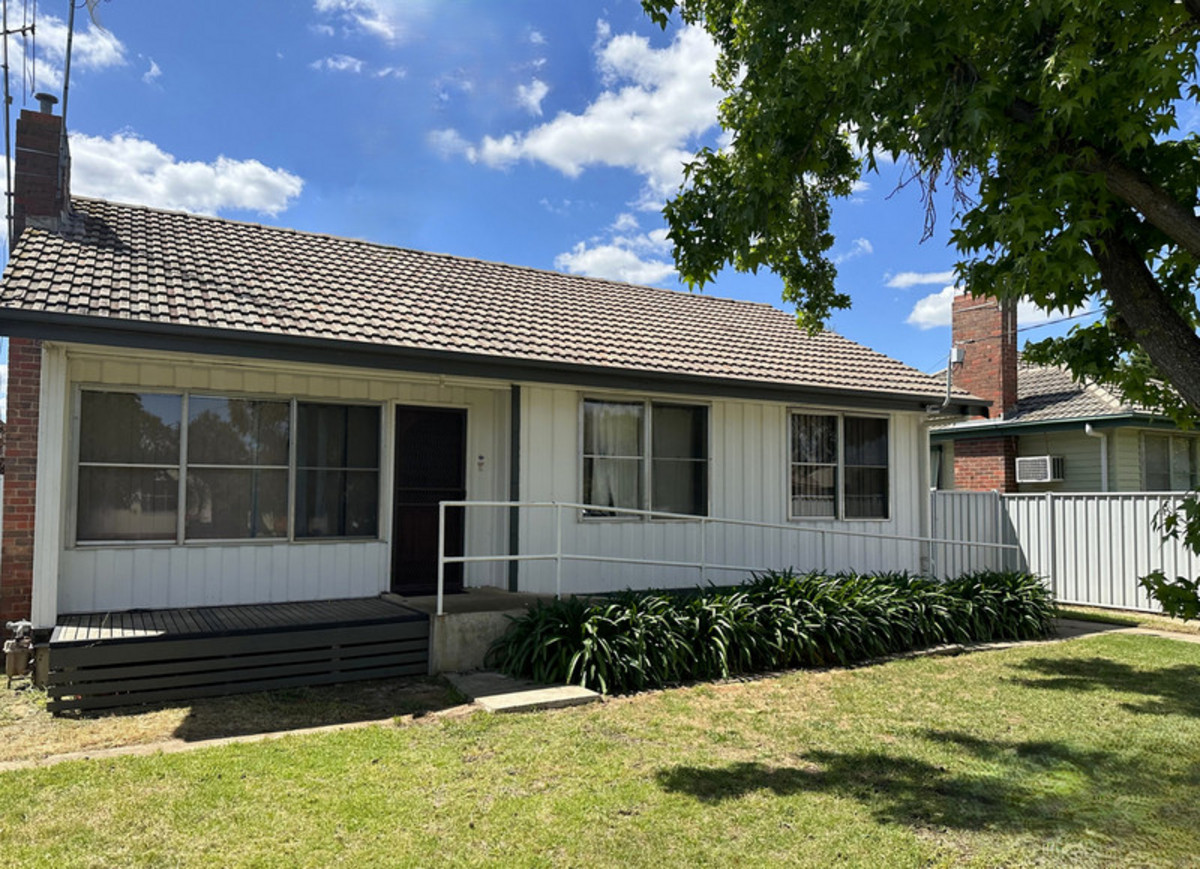 27 Cameron Avenue Shepparton Vic 3630 121211, Shepparton VIC 3630 - Image 1