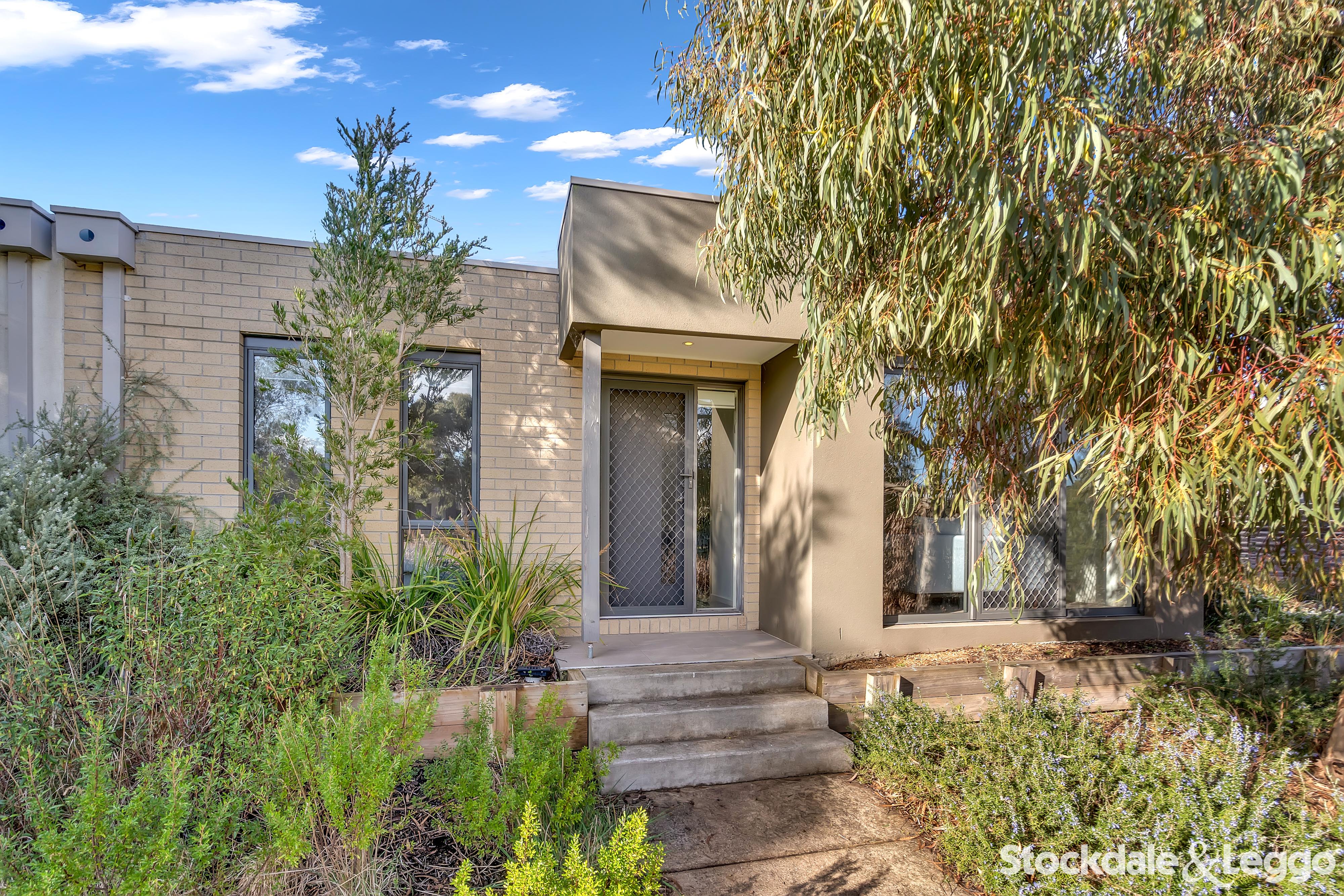 6 Marot Way, Mernda VIC, Mernda - Thumbnail 2