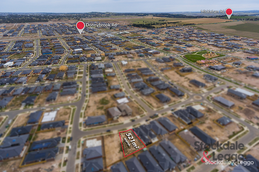 27 McCracken Avenue, Mickleham VIC, Mickleham - Thumbnail 4