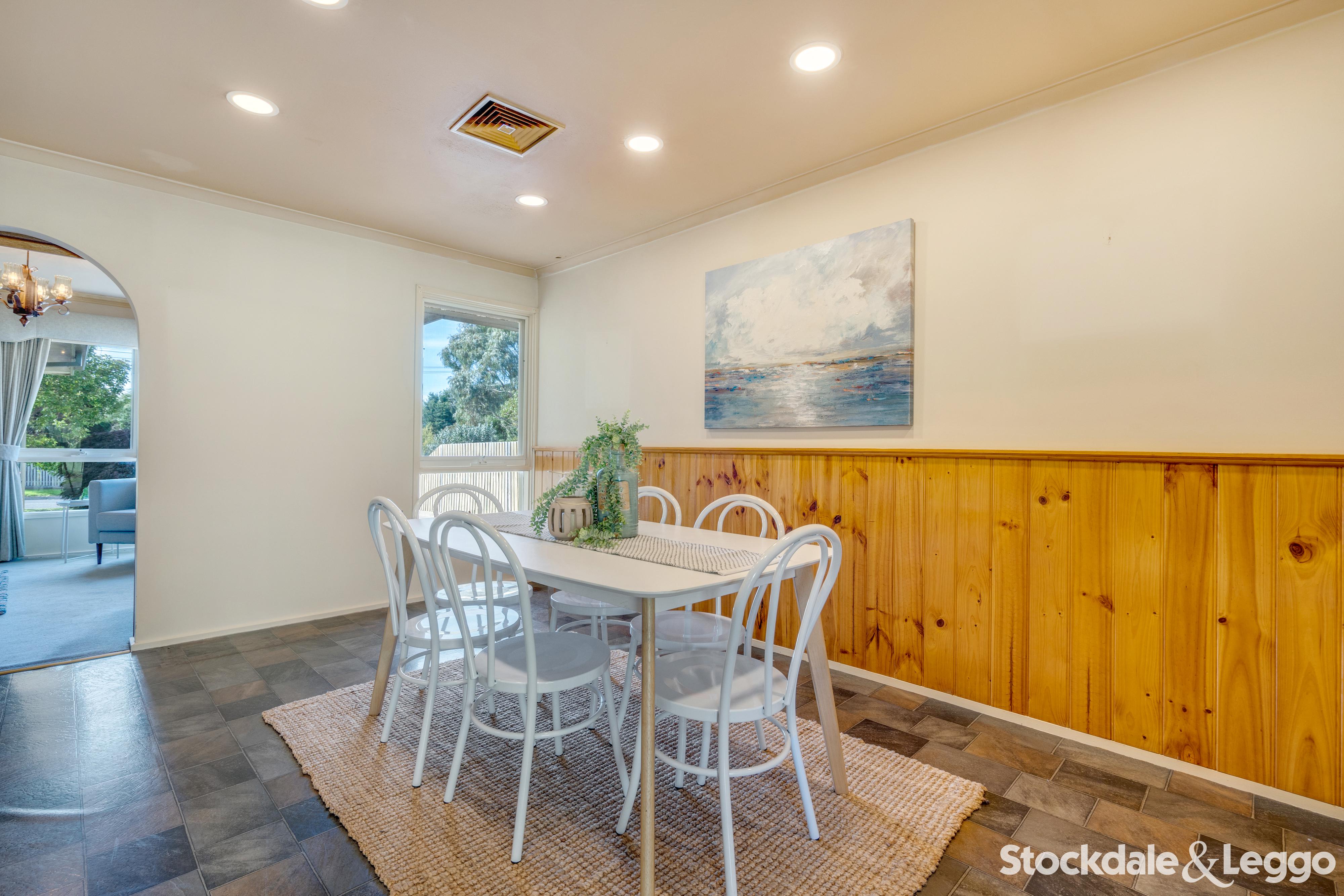 37 Southern Crescent, Craigieburn VIC, Craigieburn - Thumbnail 5