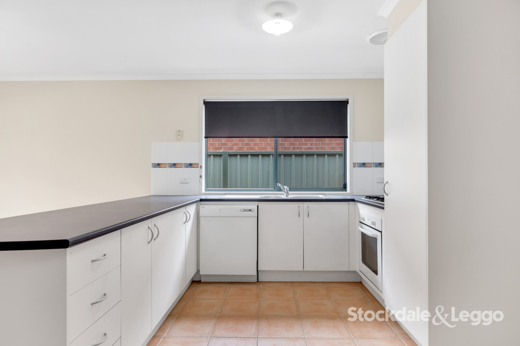 24 Kooyong Way, Craigieburn VIC, Craigieburn - Thumbnail 3