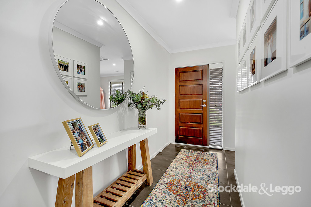 8 Lusco Street, Kalkallo VIC, Kalkallo - Thumbnail 4