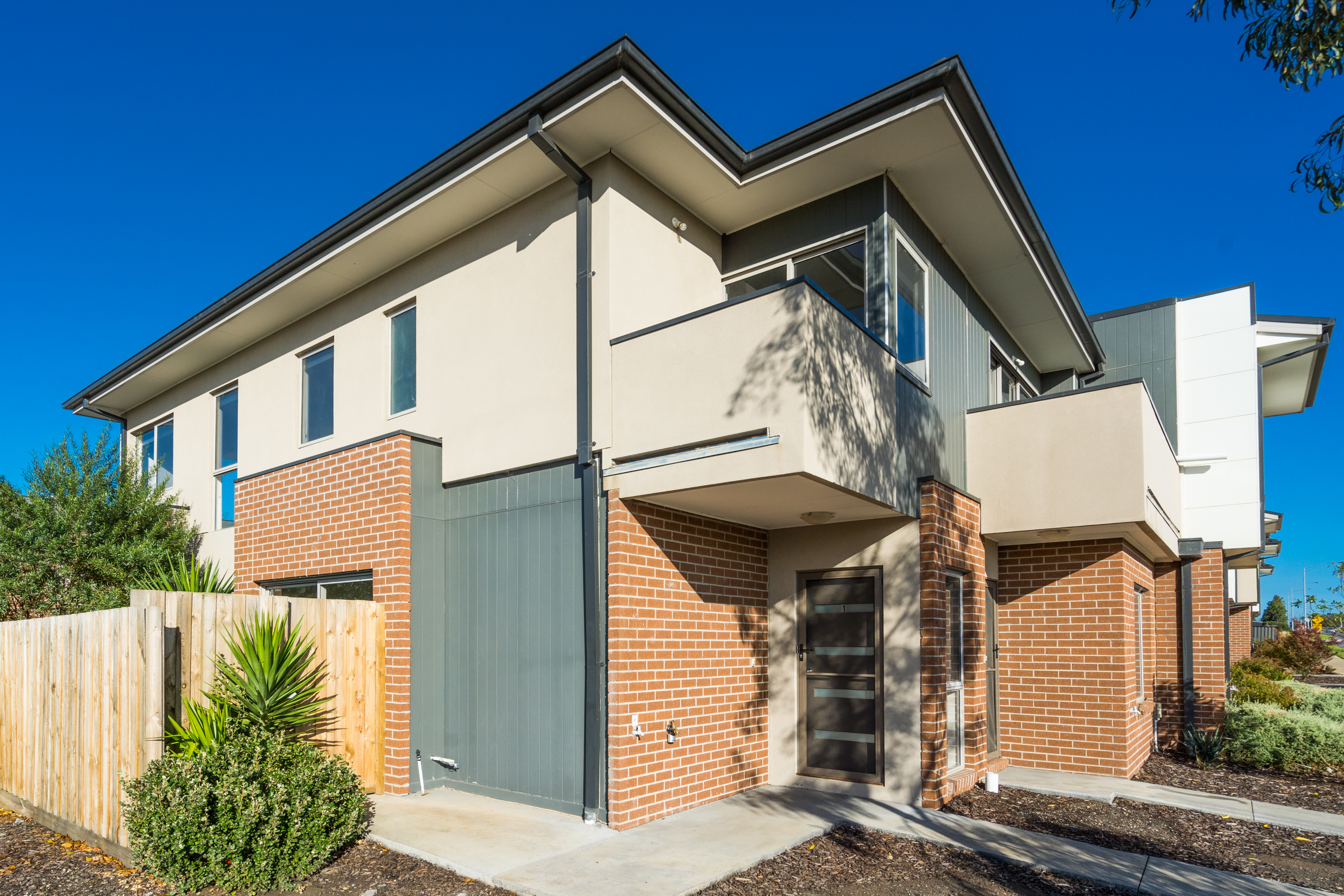 1/64 Escapade Blvd, Craigieburn VIC, Craigieburn - Thumbnail 2