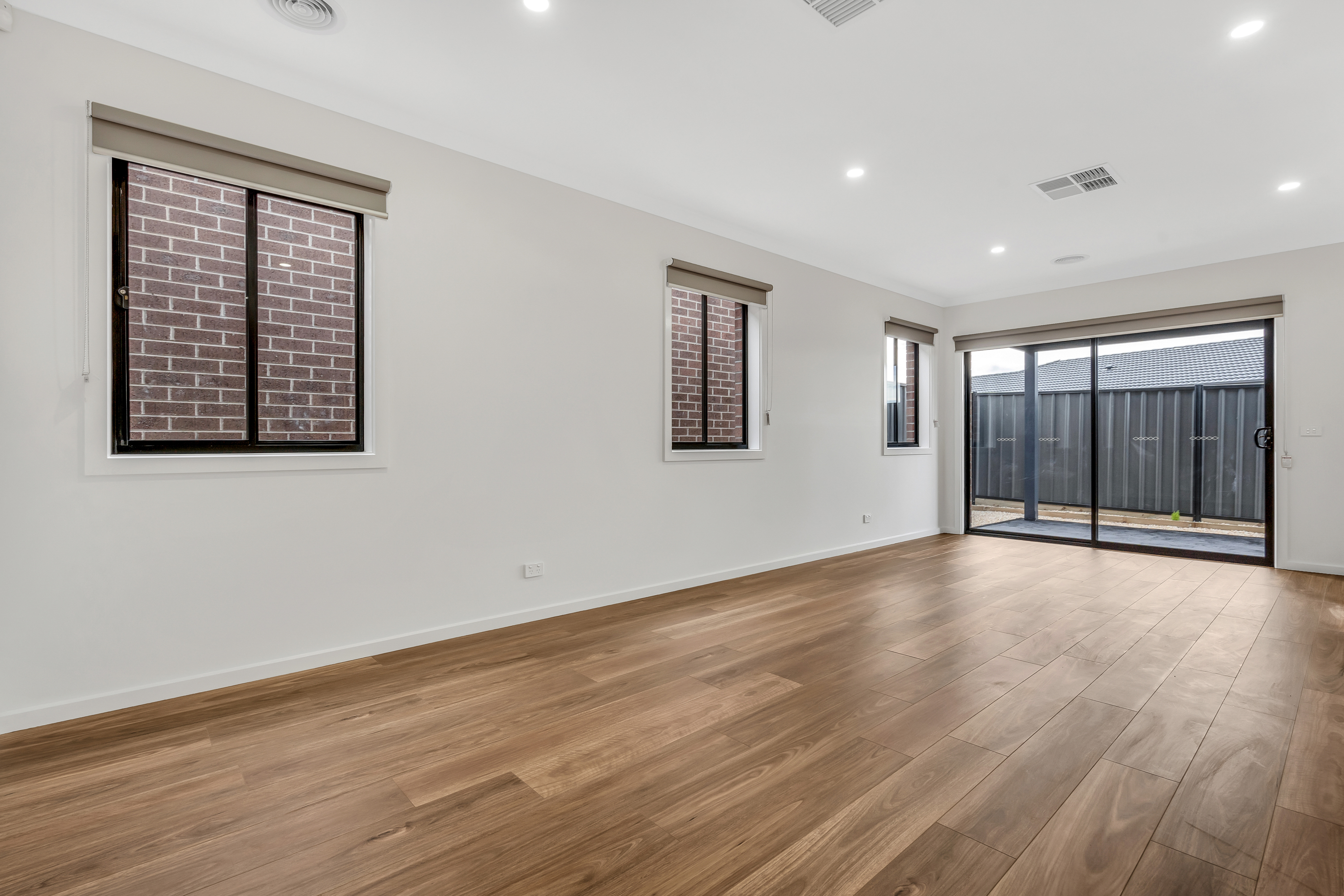 6 Erasmus Avenue, Craigieburn VIC, Craigieburn - Thumbnail 6