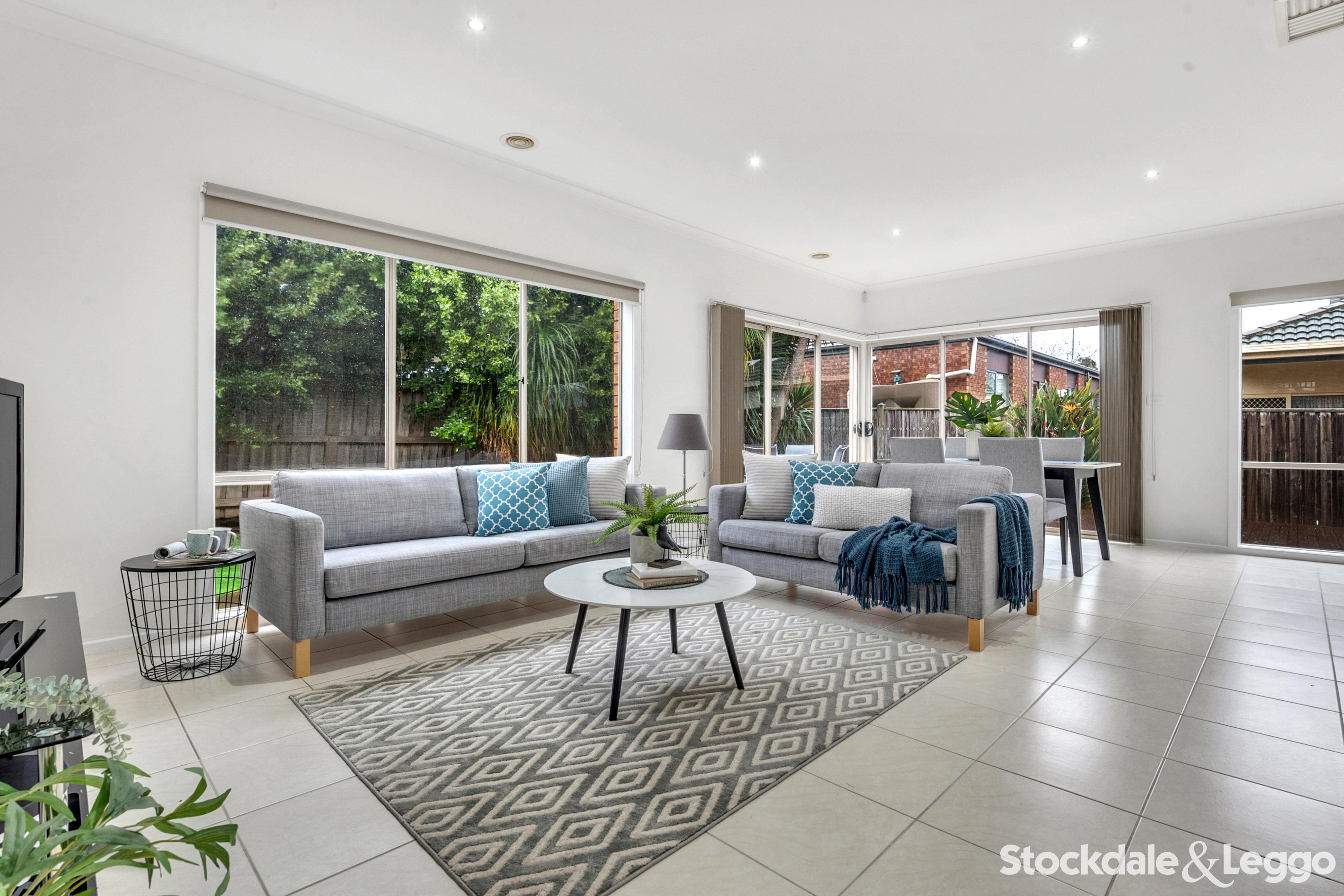 10 Ashville Place, Craigieburn VIC, Craigieburn - Thumbnail 3