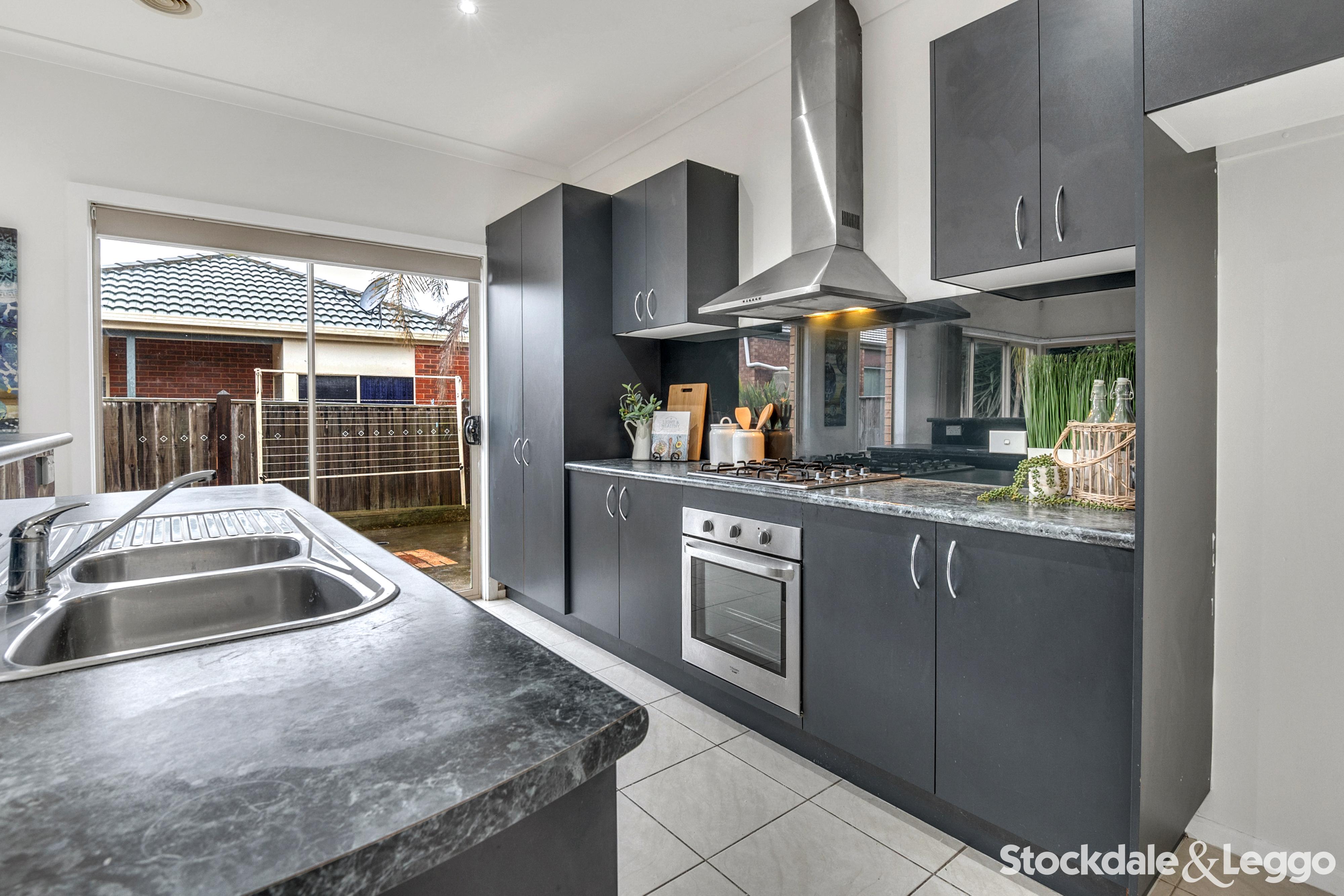 10 Ashville Place, Craigieburn VIC, Craigieburn - Thumbnail 6