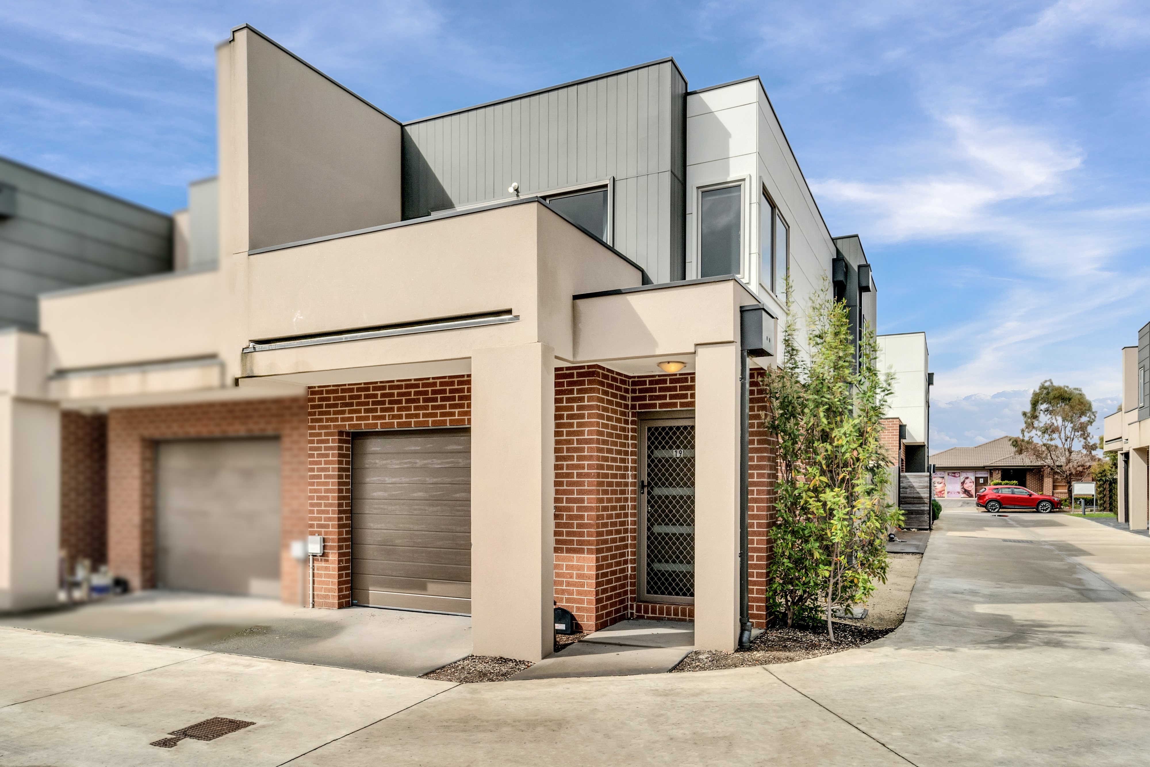 19/64 Escapade Blvd, Craigieburn VIC, Craigieburn - Thumbnail 2