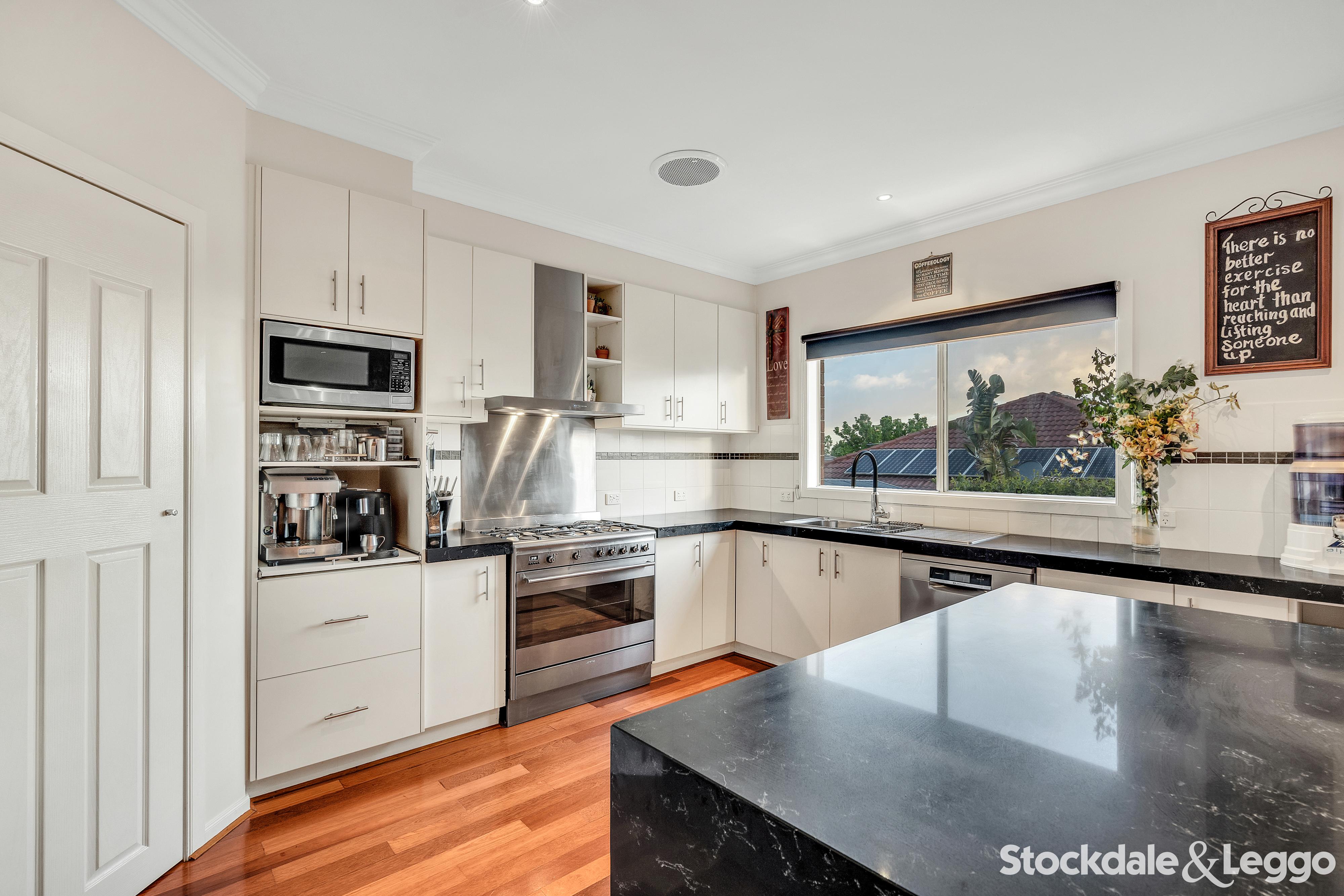 33 Royal Terrace, Craigieburn VIC, Craigieburn - Thumbnail 3