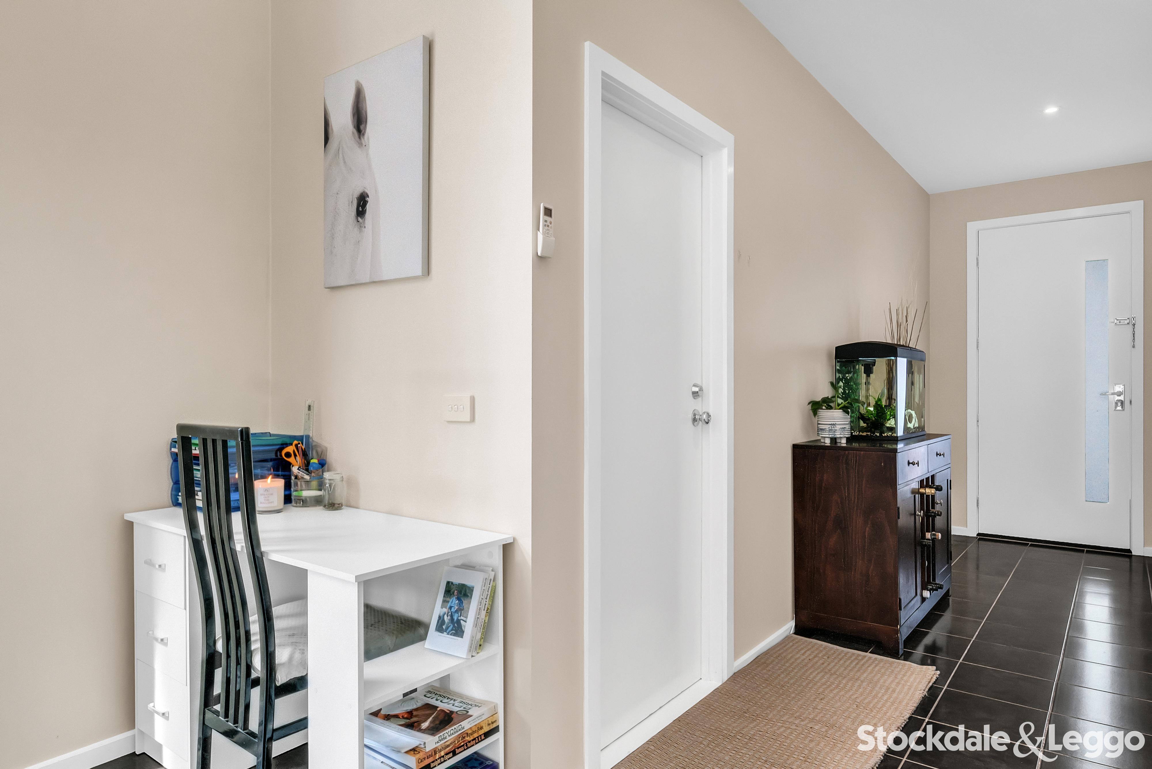 5 Bird Close, Craigieburn VIC, Craigieburn - Thumbnail 4