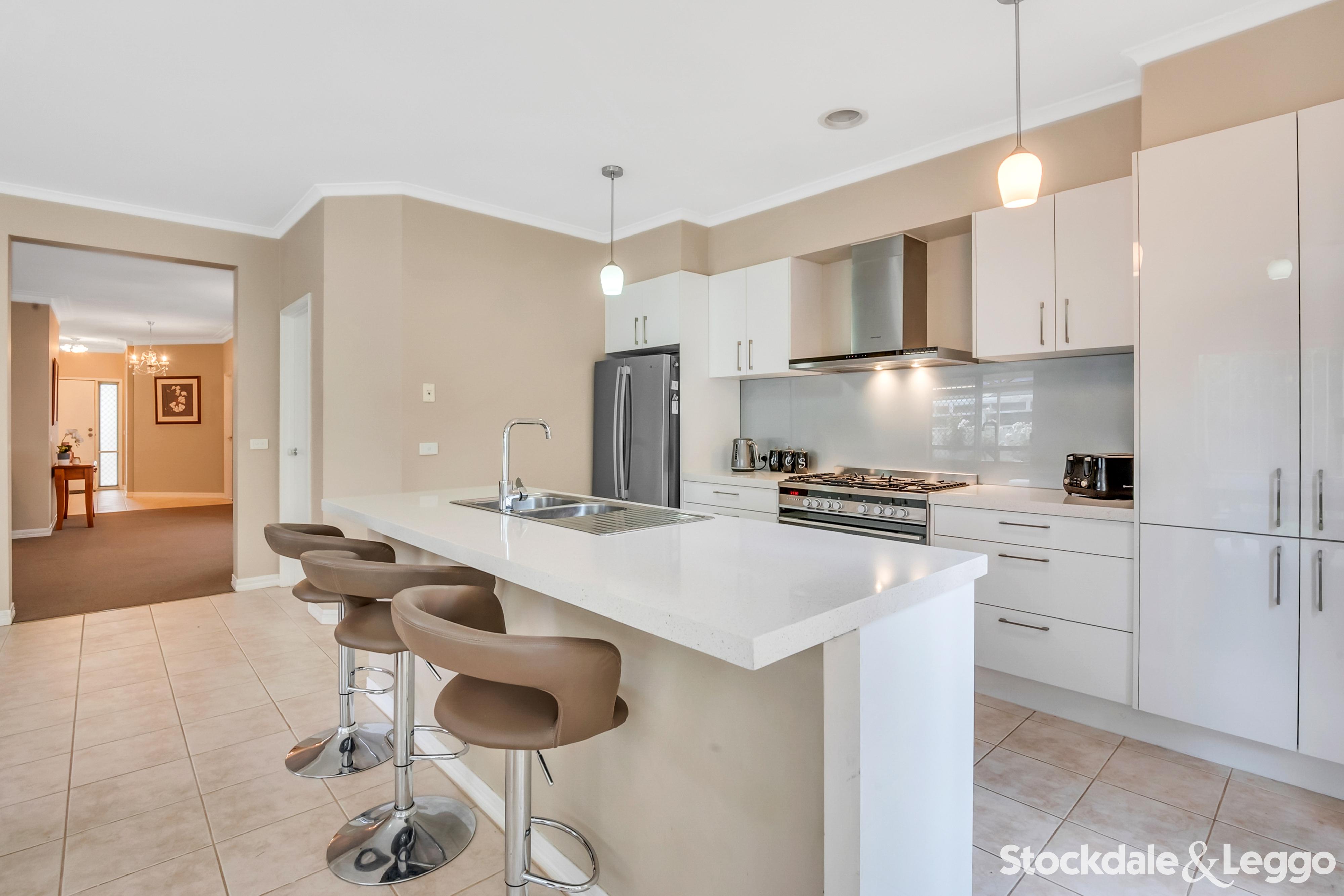 8 Gardenia Close, Craigieburn VIC, Craigieburn - Thumbnail 5