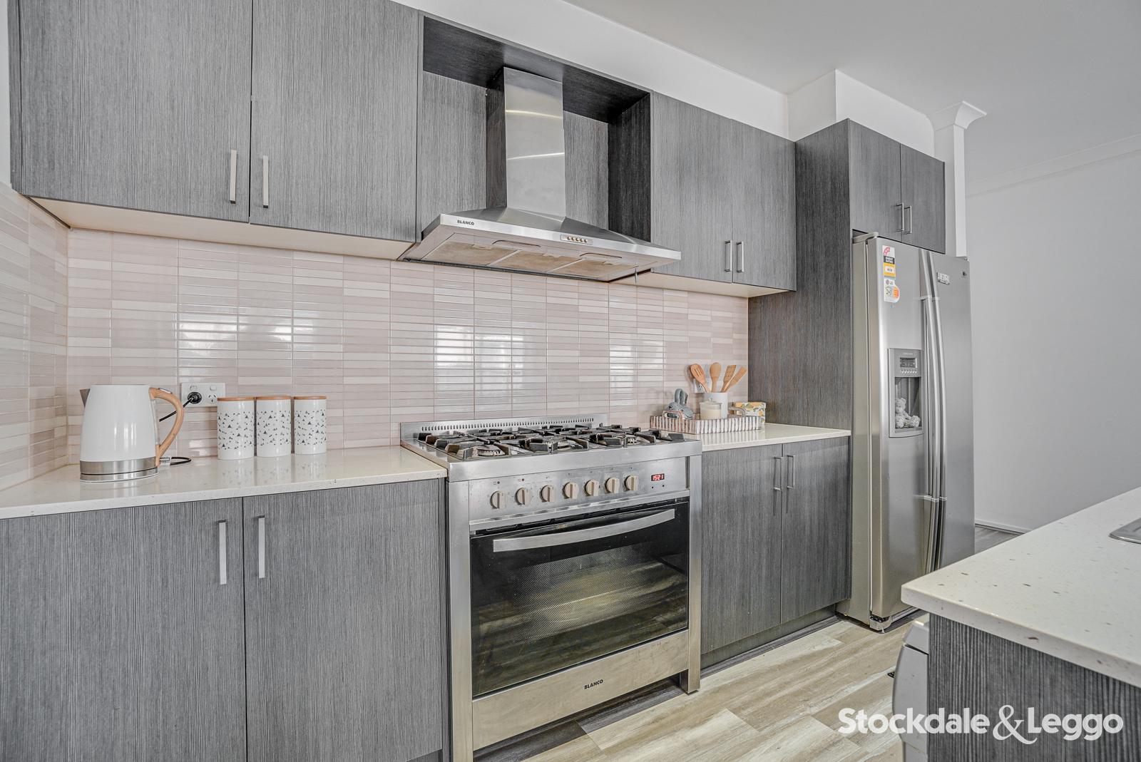 16 Clapham Way, Craigieburn VIC, Craigieburn - Thumbnail 7