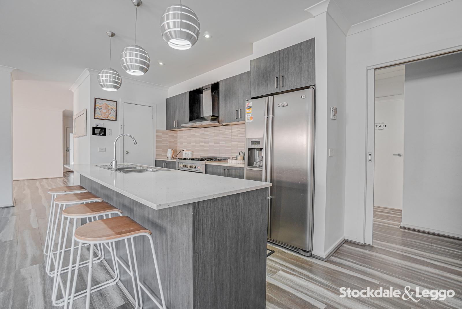 16 Clapham Way, Craigieburn VIC, Craigieburn - Thumbnail 8